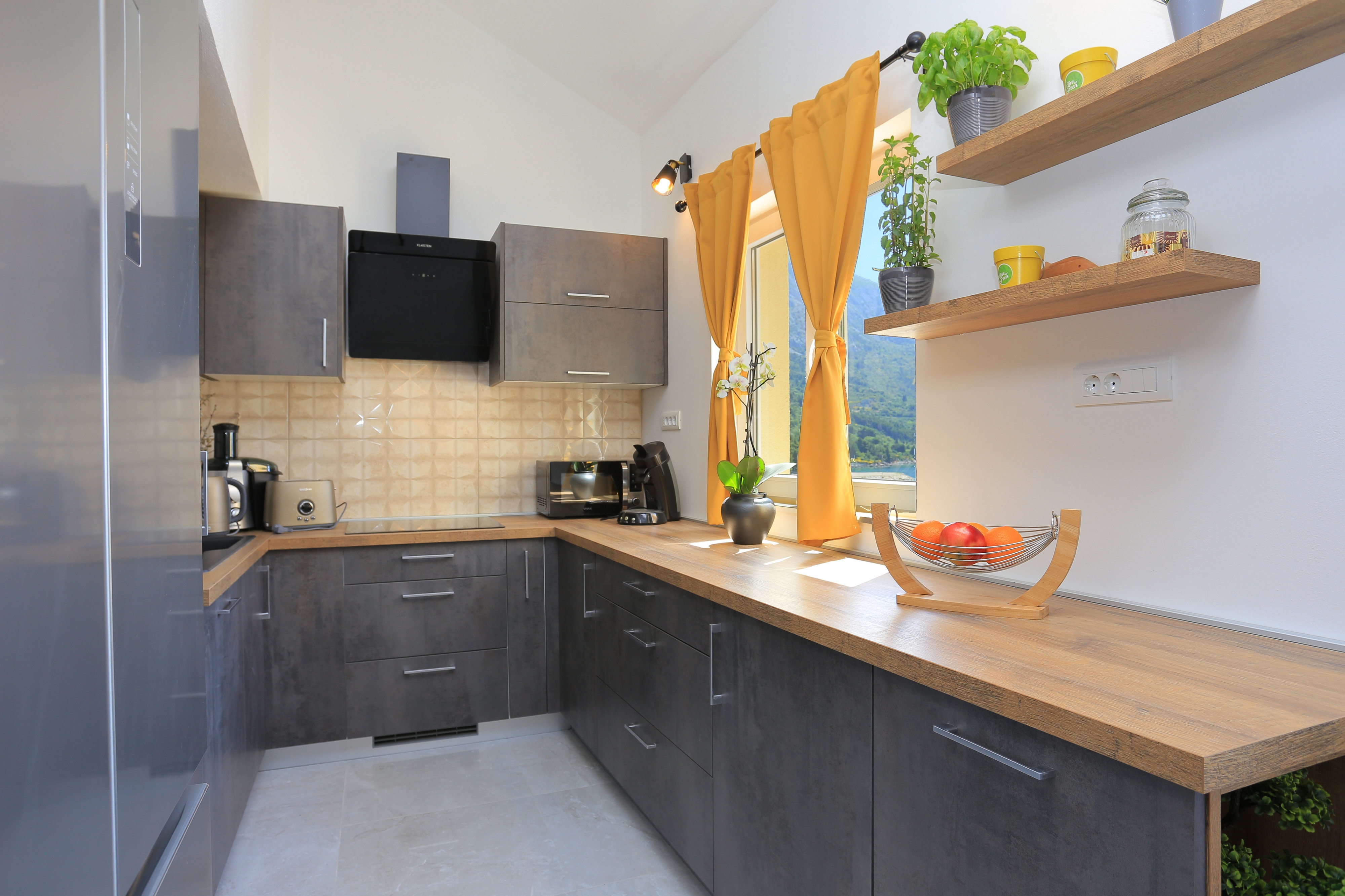 Top Makarska Igrane Top Makarska Igrane