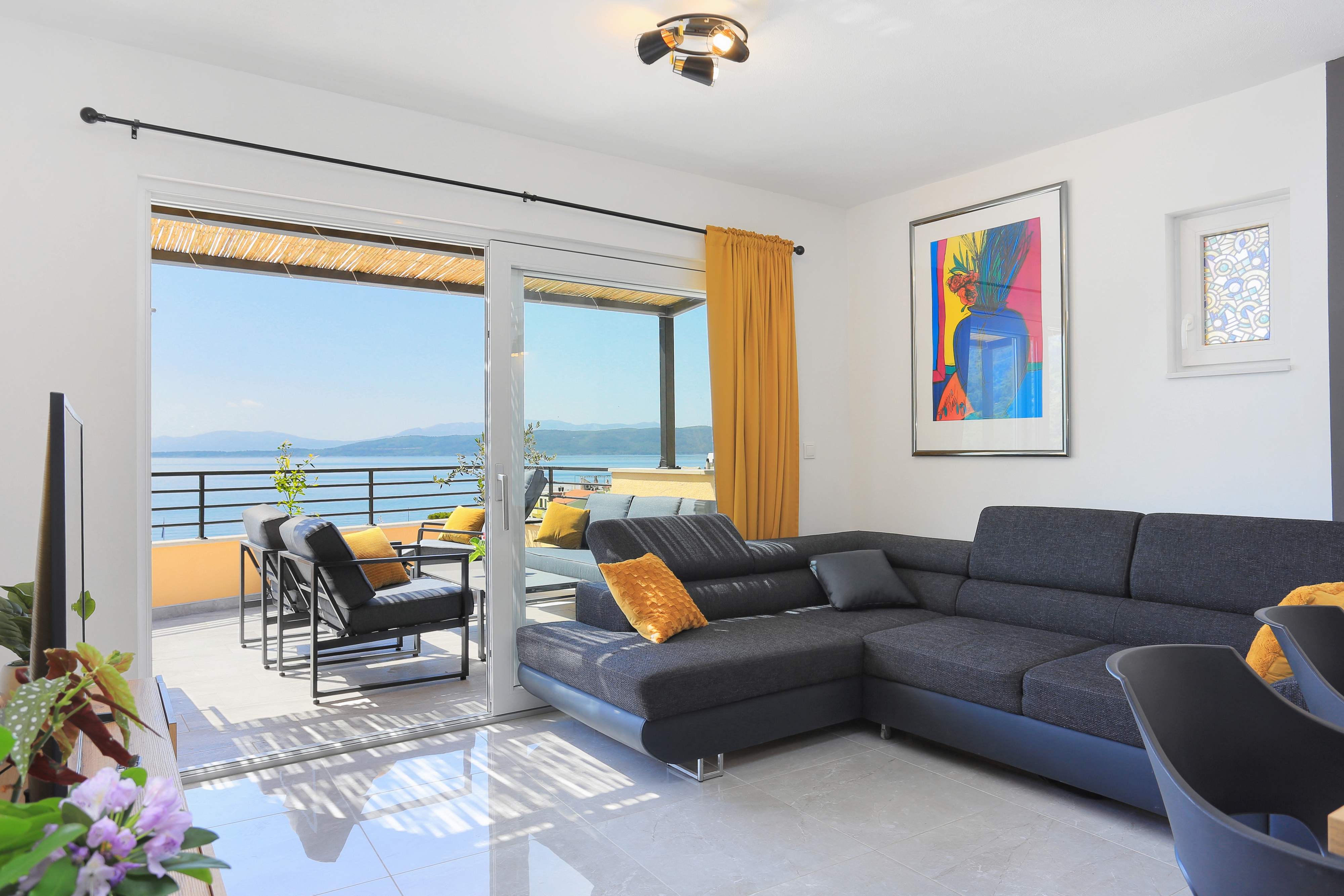 Three bedroom apartment near beach Igrane, Makarska (A-18405-c)