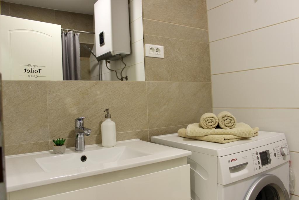 Two bedroom apartment with terrace Pučišća, Brač  A-a
