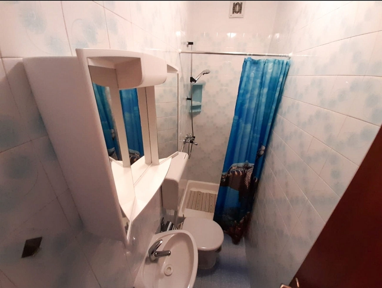 Two bedroom apartment with terrace Brela, Makarska  A-a