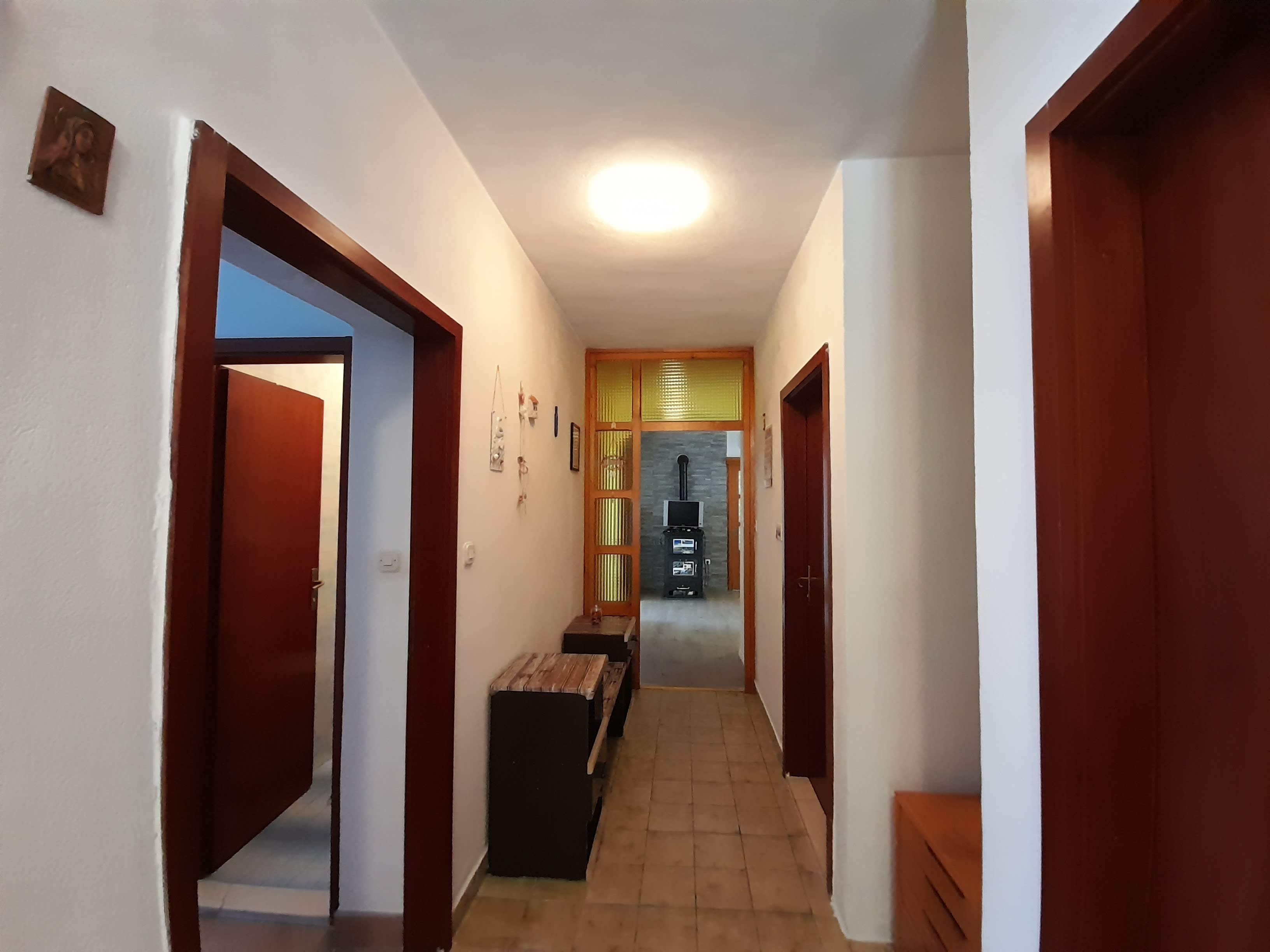 Two bedroom apartment with terrace Brela, Makarska  A-a
