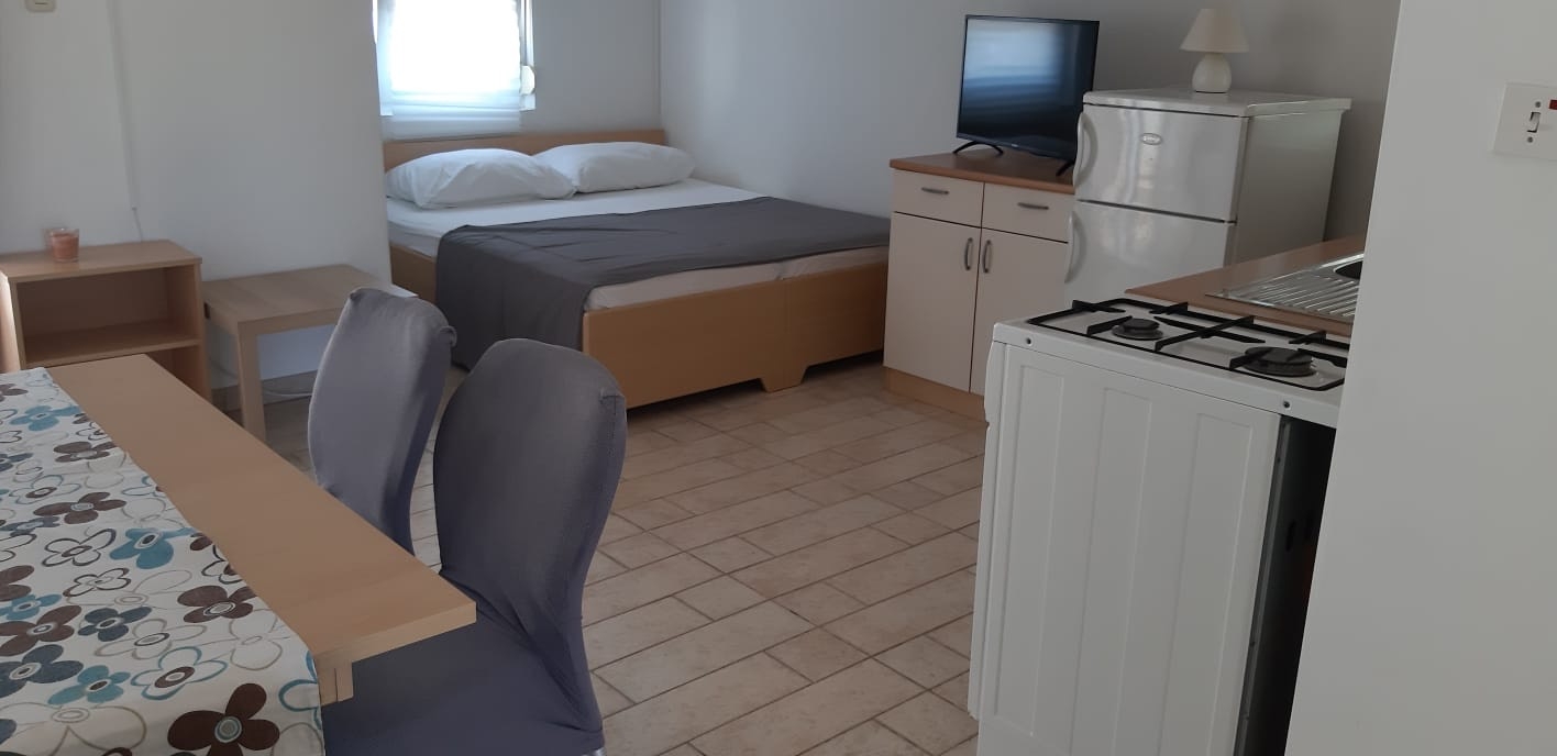 One bedroom apartment near beach Neviđane, Pašman (A-18427-a) One bedroom apartment near beach Neviđane, Pašman (A-18427-a)