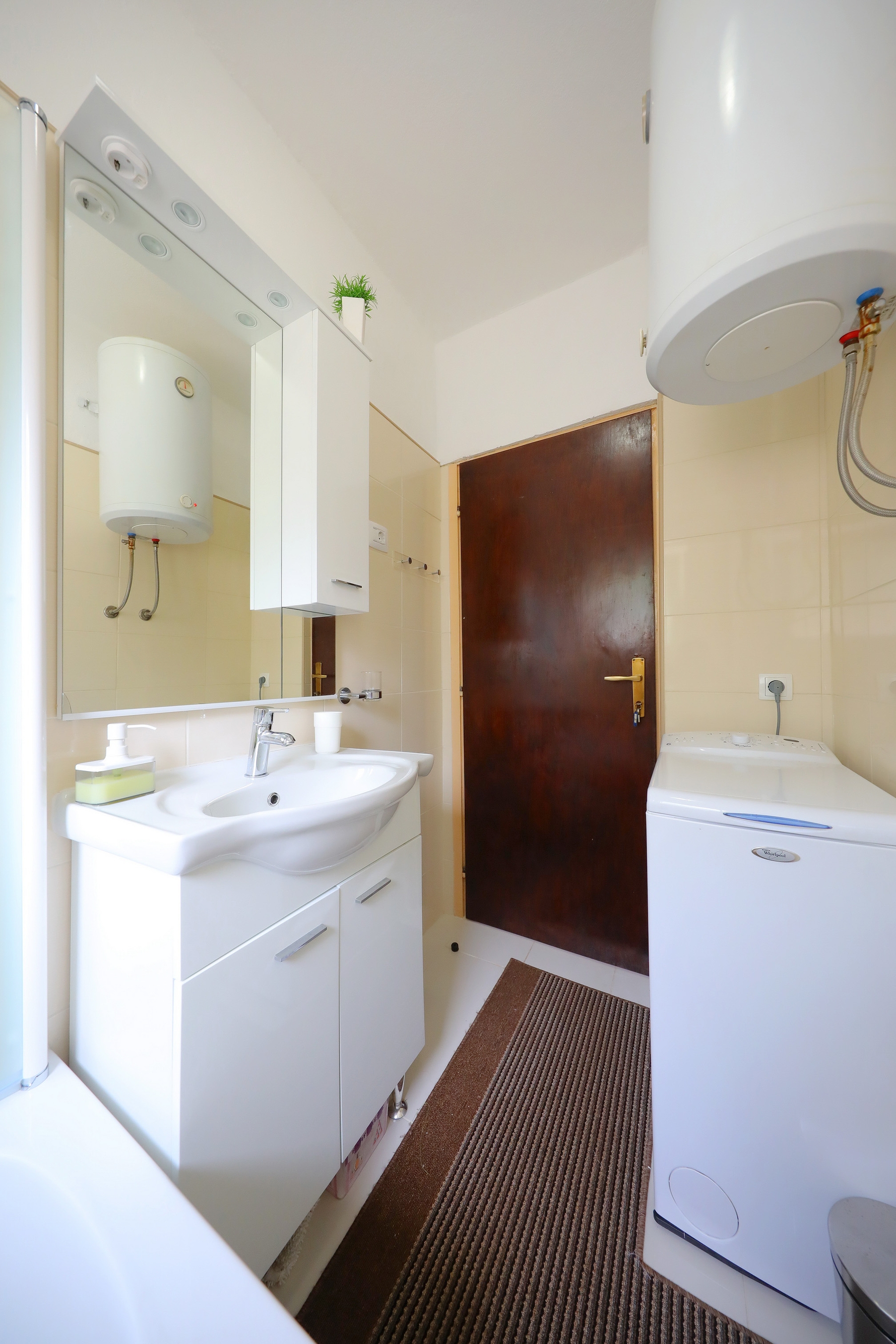 Three bedroom apartment with terrace and sea view Molat  A-a