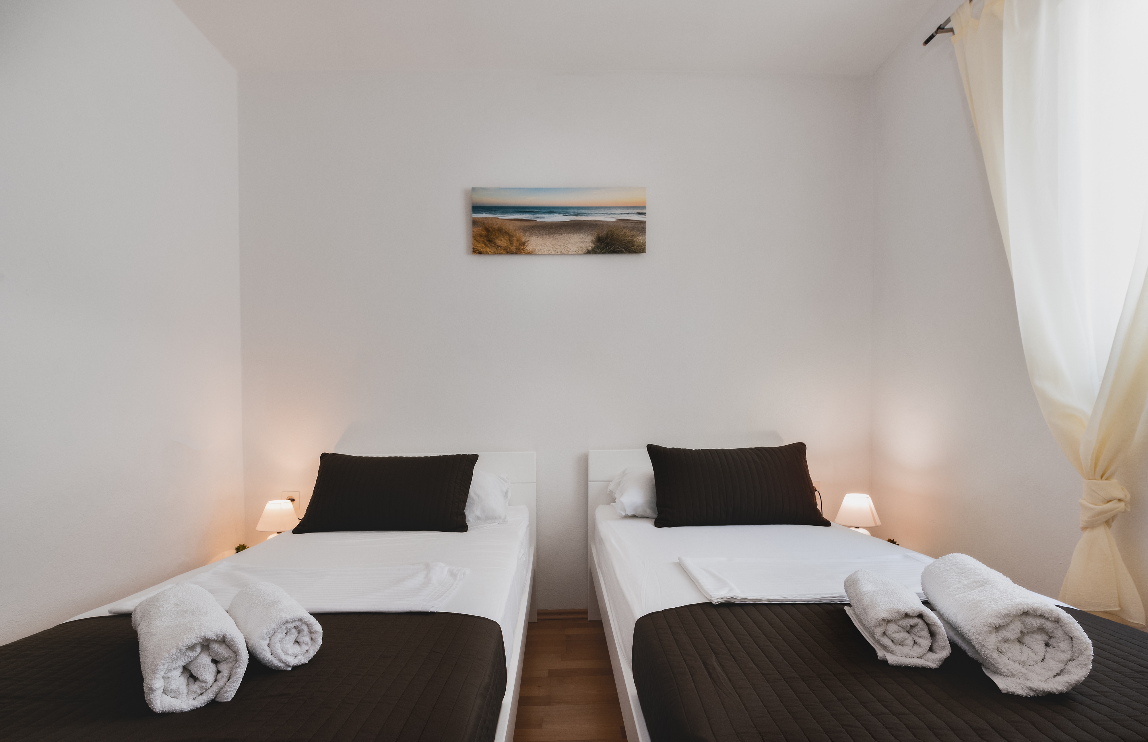 Three bedroom apartment with terrace and sea view Molat  A-a