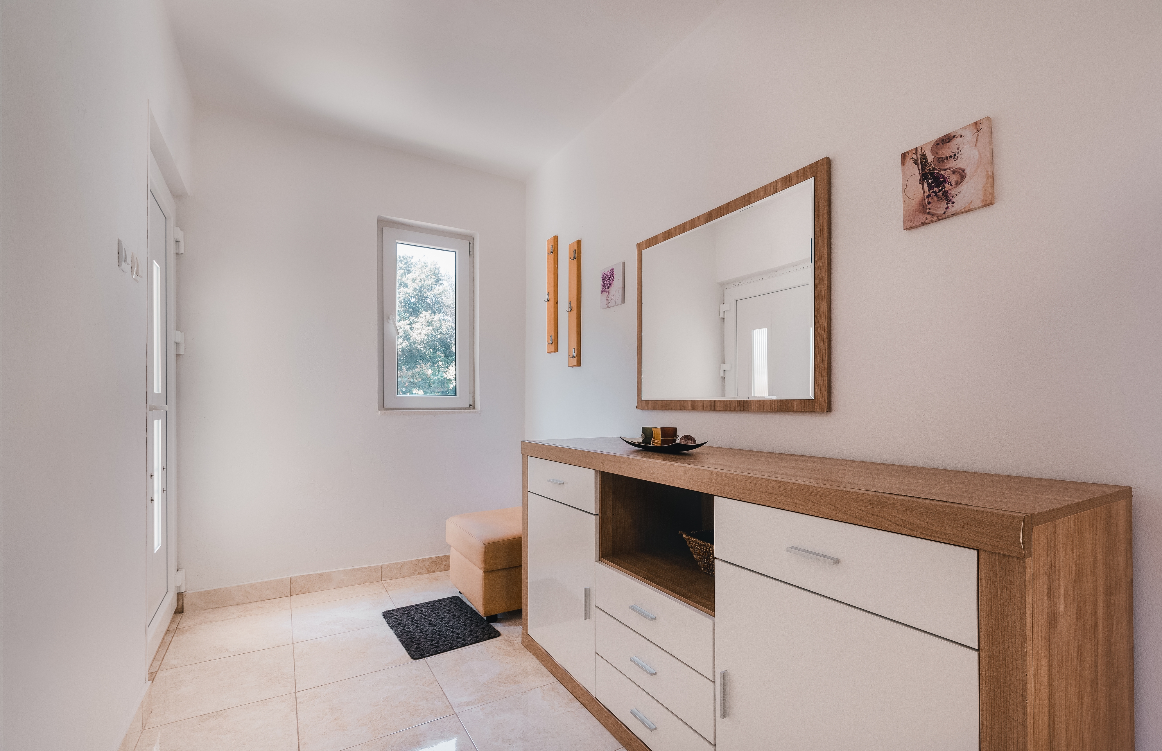 Three bedroom apartment with terrace and sea view Molat  A-a
