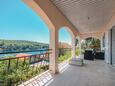 Molat, Terrasse dans l’hébergement en type apartment, avec la vue sur la mer et WiFi.