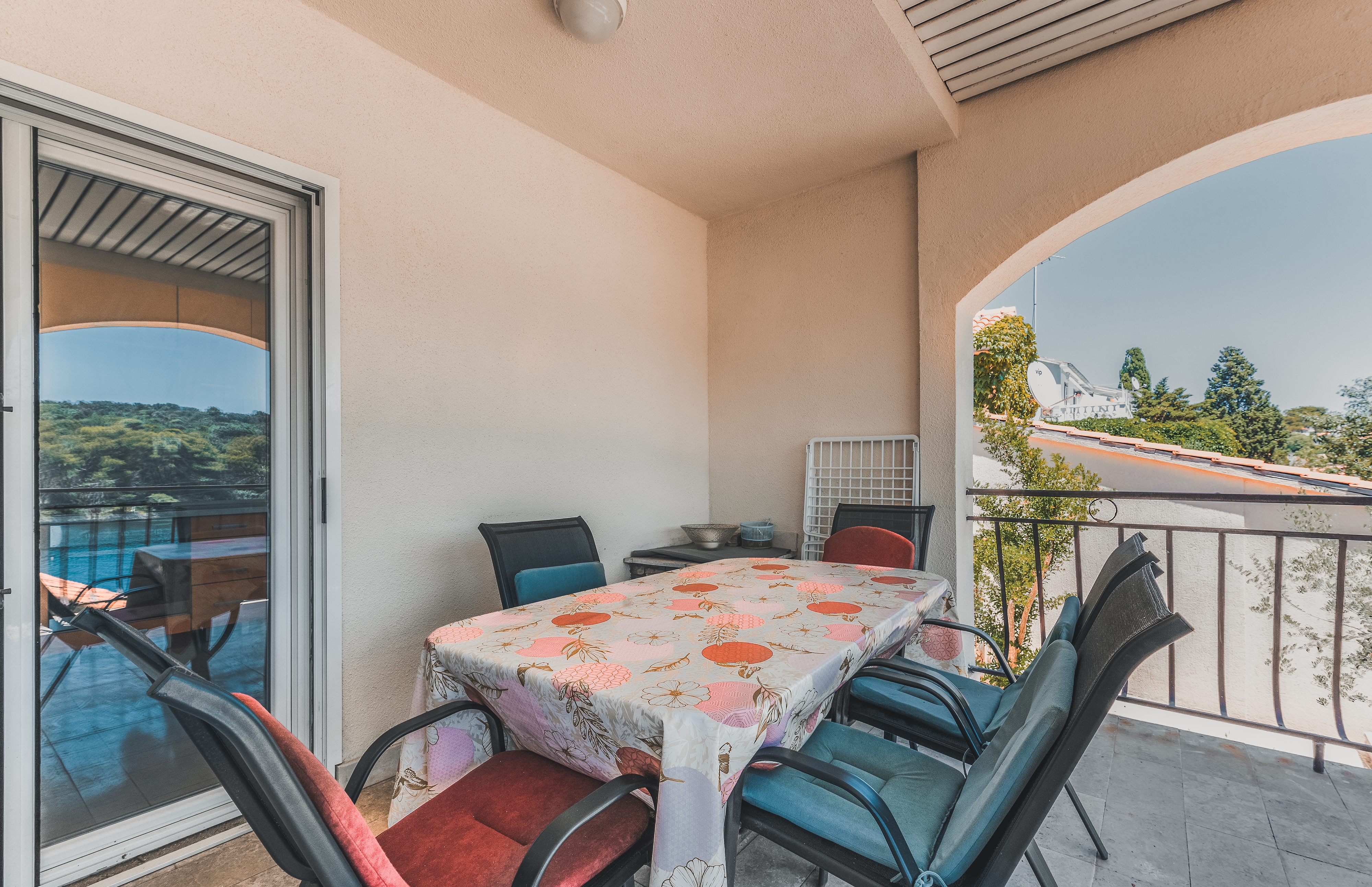 Three bedroom apartment with terrace and sea view Molat  A-a