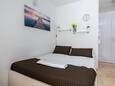 Спальня Molat, Спальня в размещении типа studio-apartment, Домашние животные допускаются и WiFi.