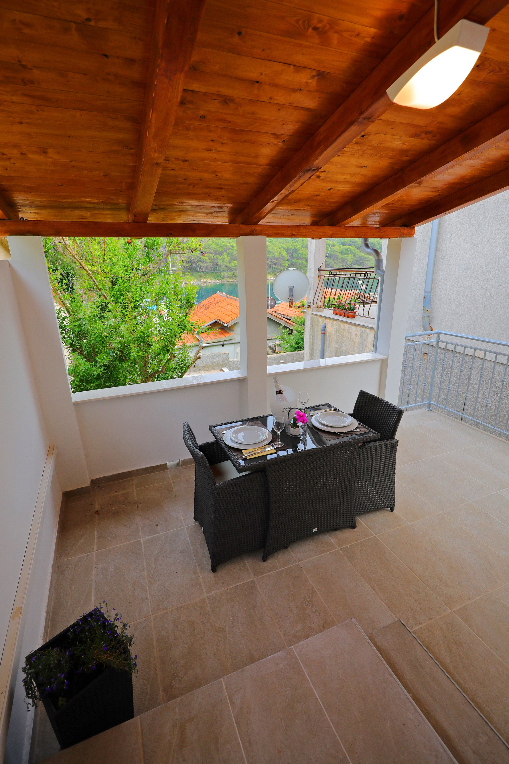 Studio flat with terrace and sea view Molat  AS-a