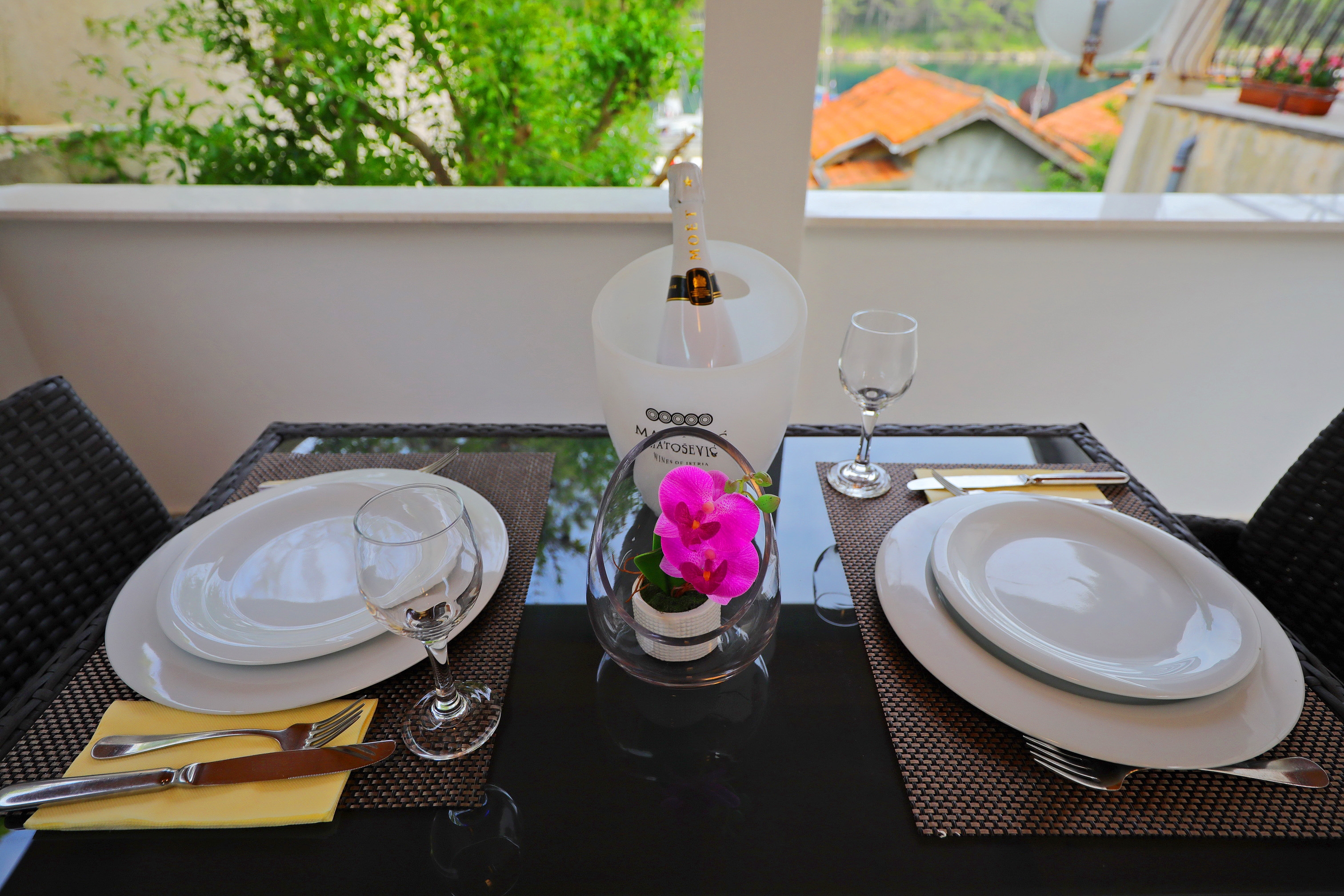 Studio flat with terrace and sea view Molat  AS-a