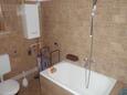 Ванная комната Krk, Ванная комната в размещении типа apartment, WiFi.