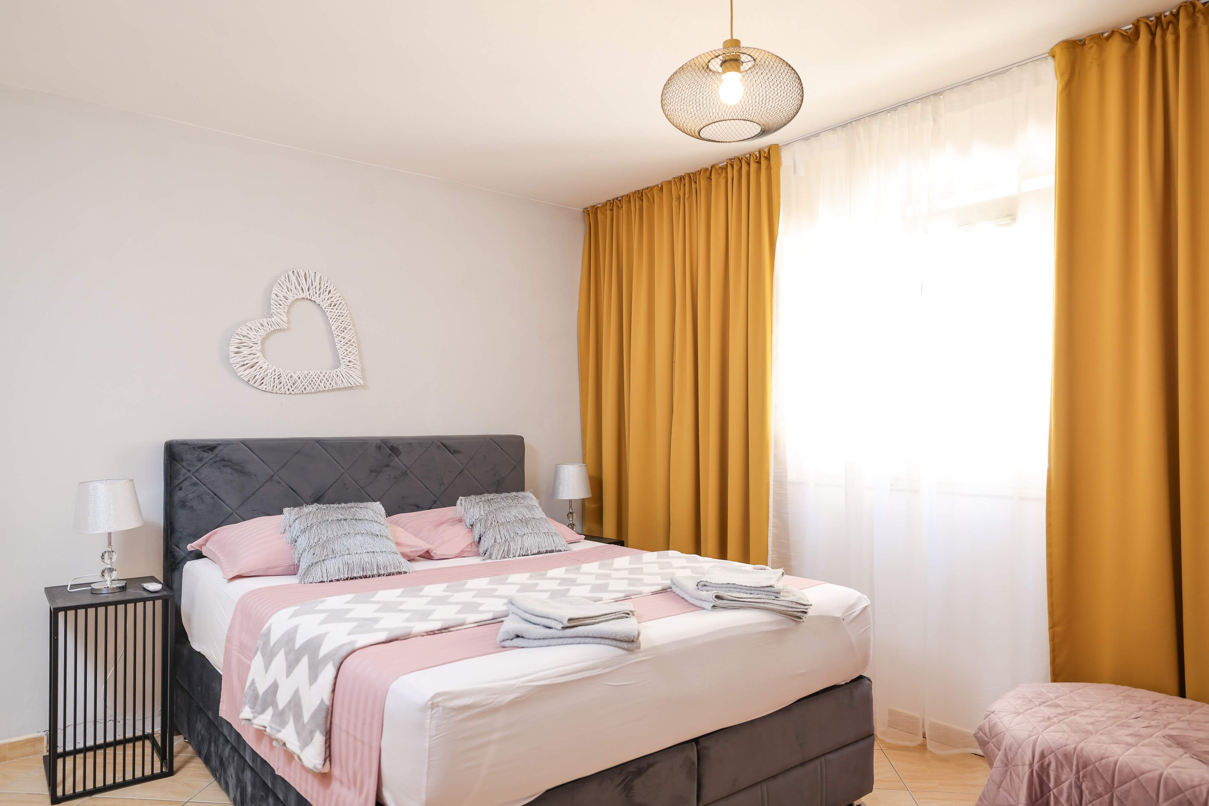 Two bedroom apartment with terrace Sukošan, Zadar  A-a