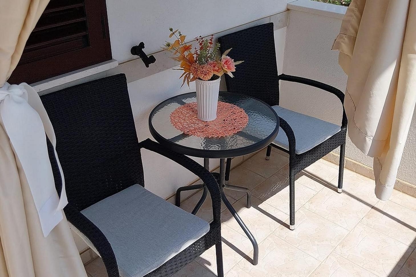 One bedroom apartment with balcony Stari Grad, Hvar  A-b