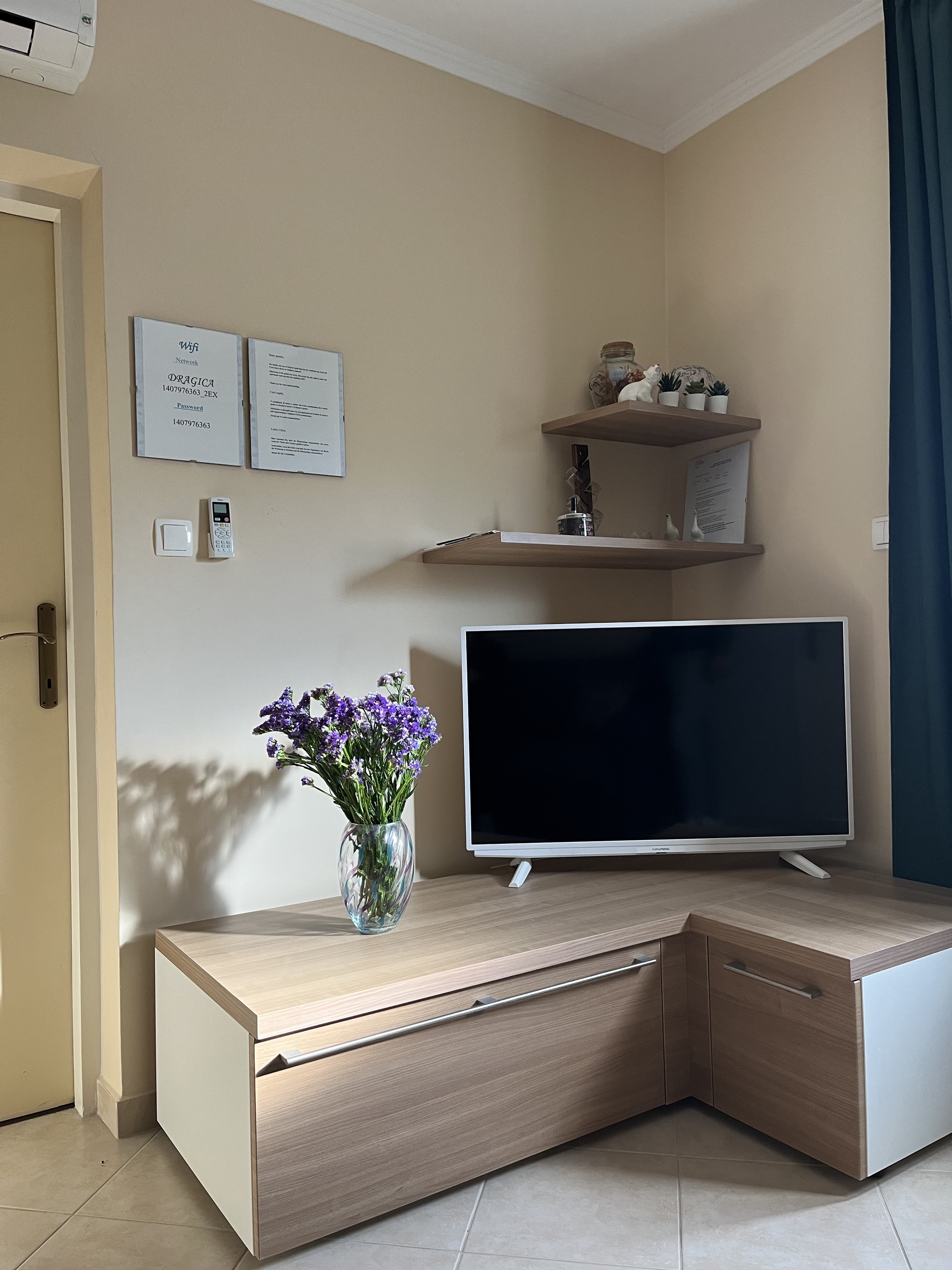 Top Rab Barbat Top Rab Barbat