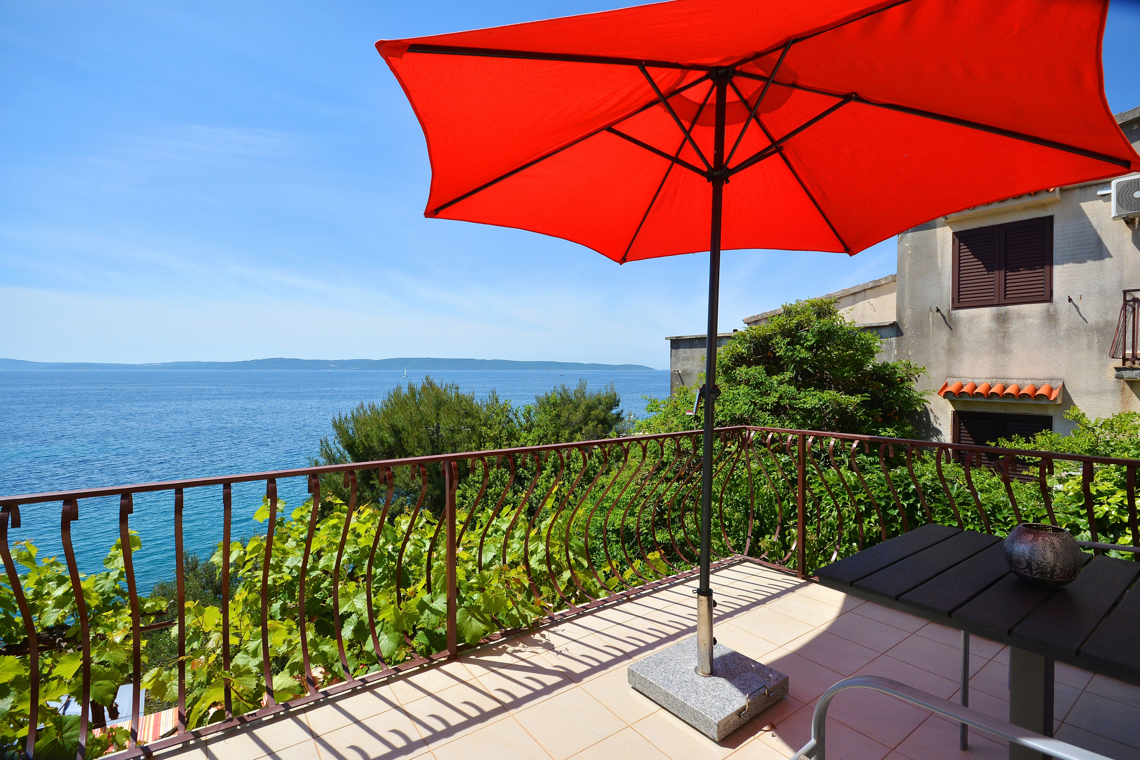 Three bedroom house near beach Rastići, Čiovo  K