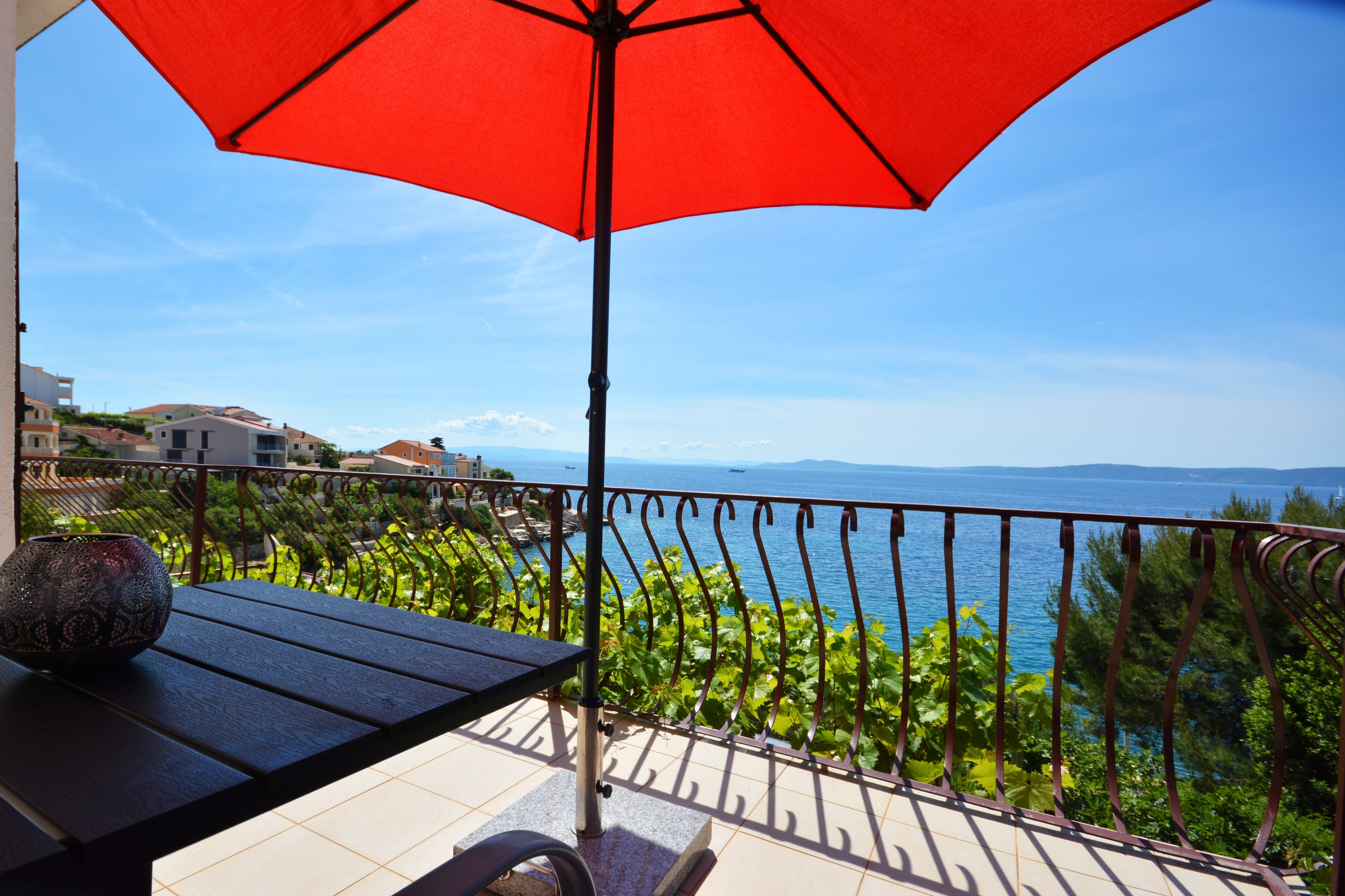 Three bedroom house near beach Rastići, Čiovo  K