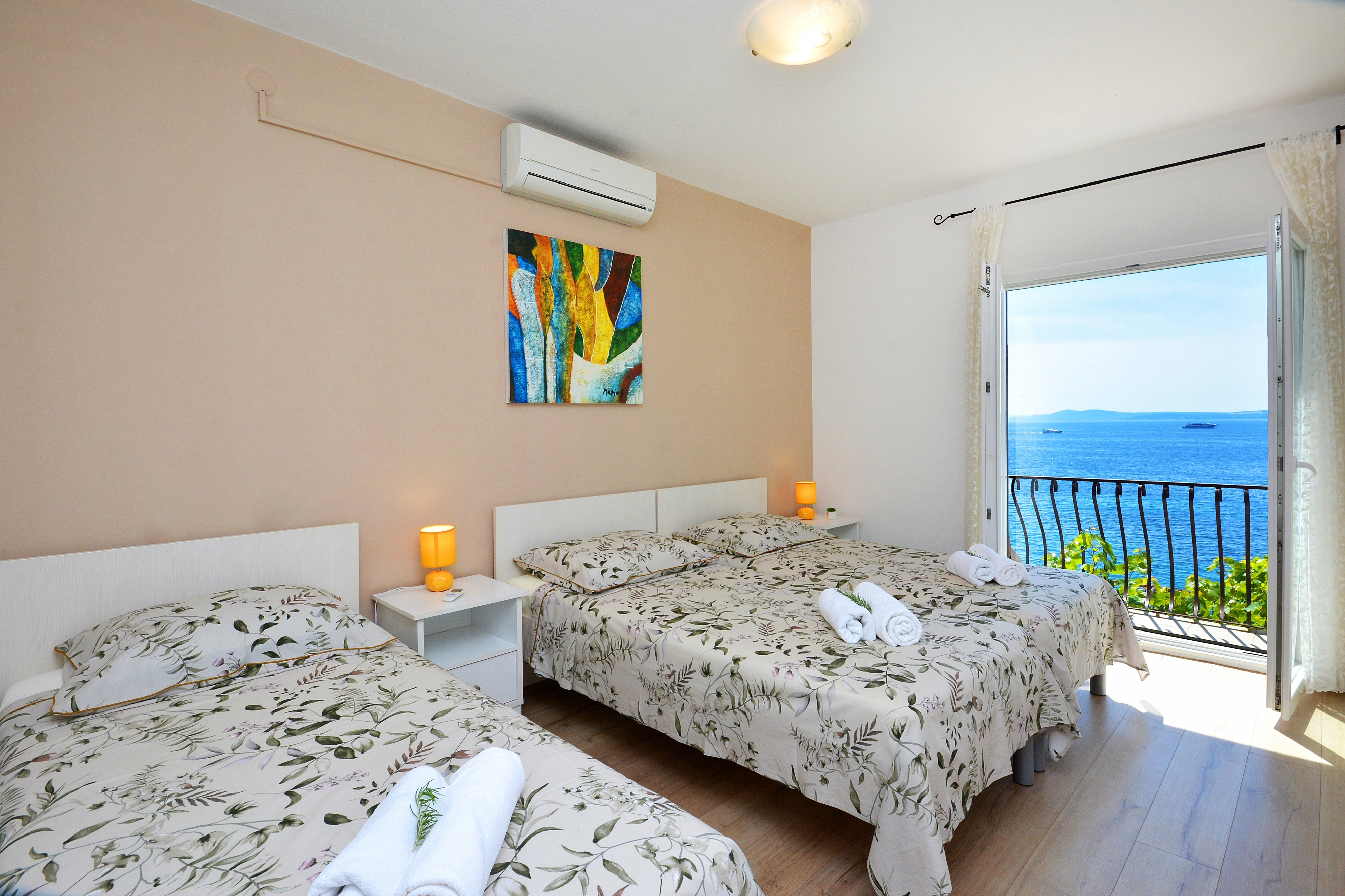 Three bedroom house near beach Rastići, Čiovo  K