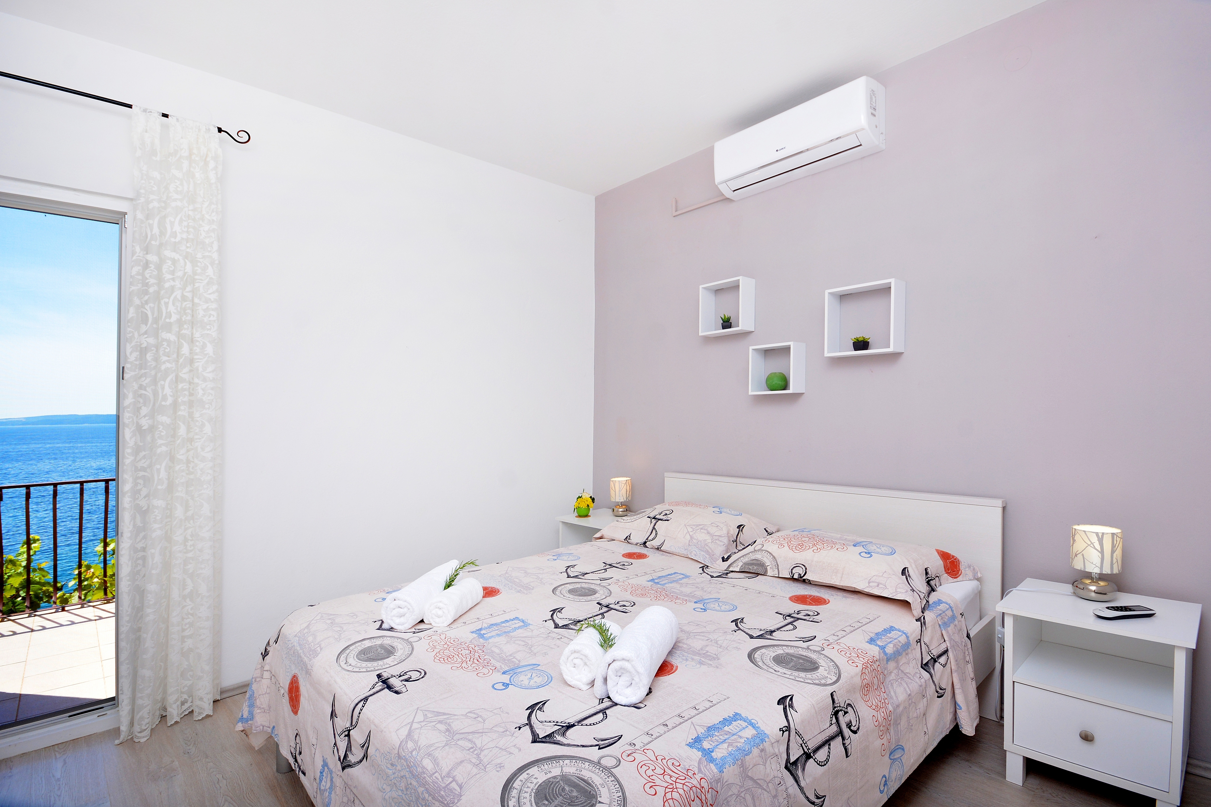 Three bedroom house near beach Rastići, Čiovo  K