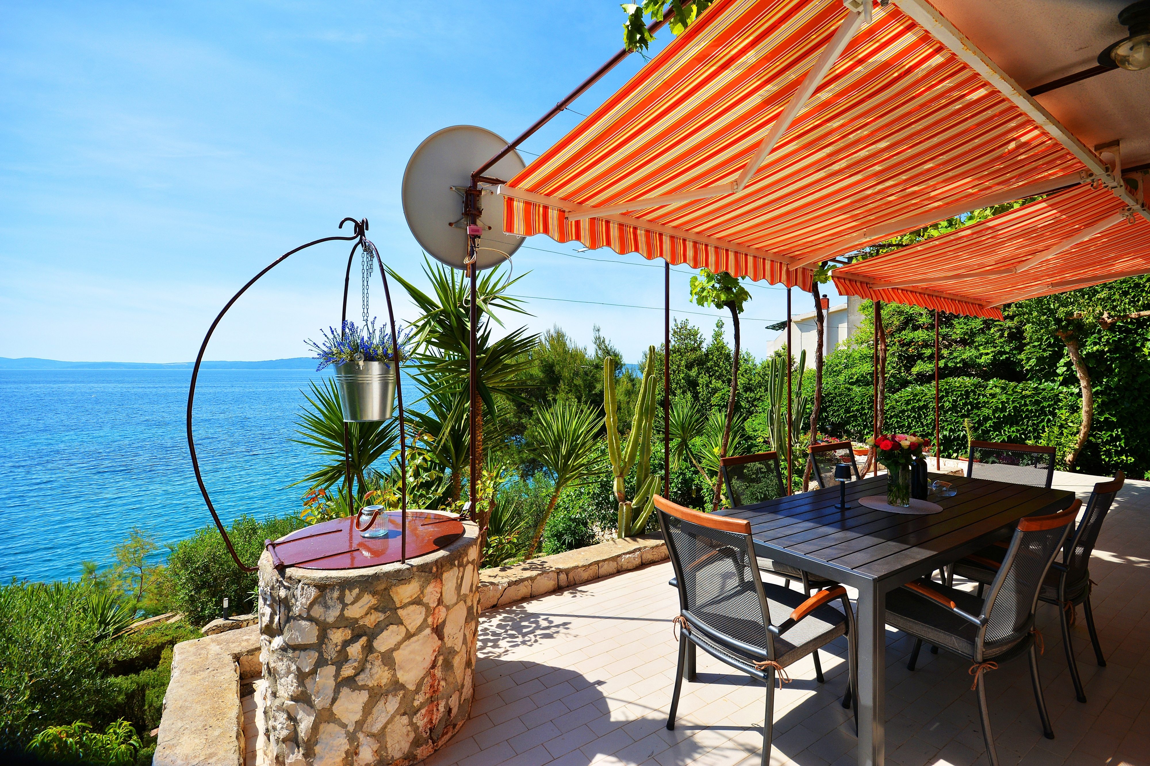 Three bedroom house near beach Rastići, Čiovo  K