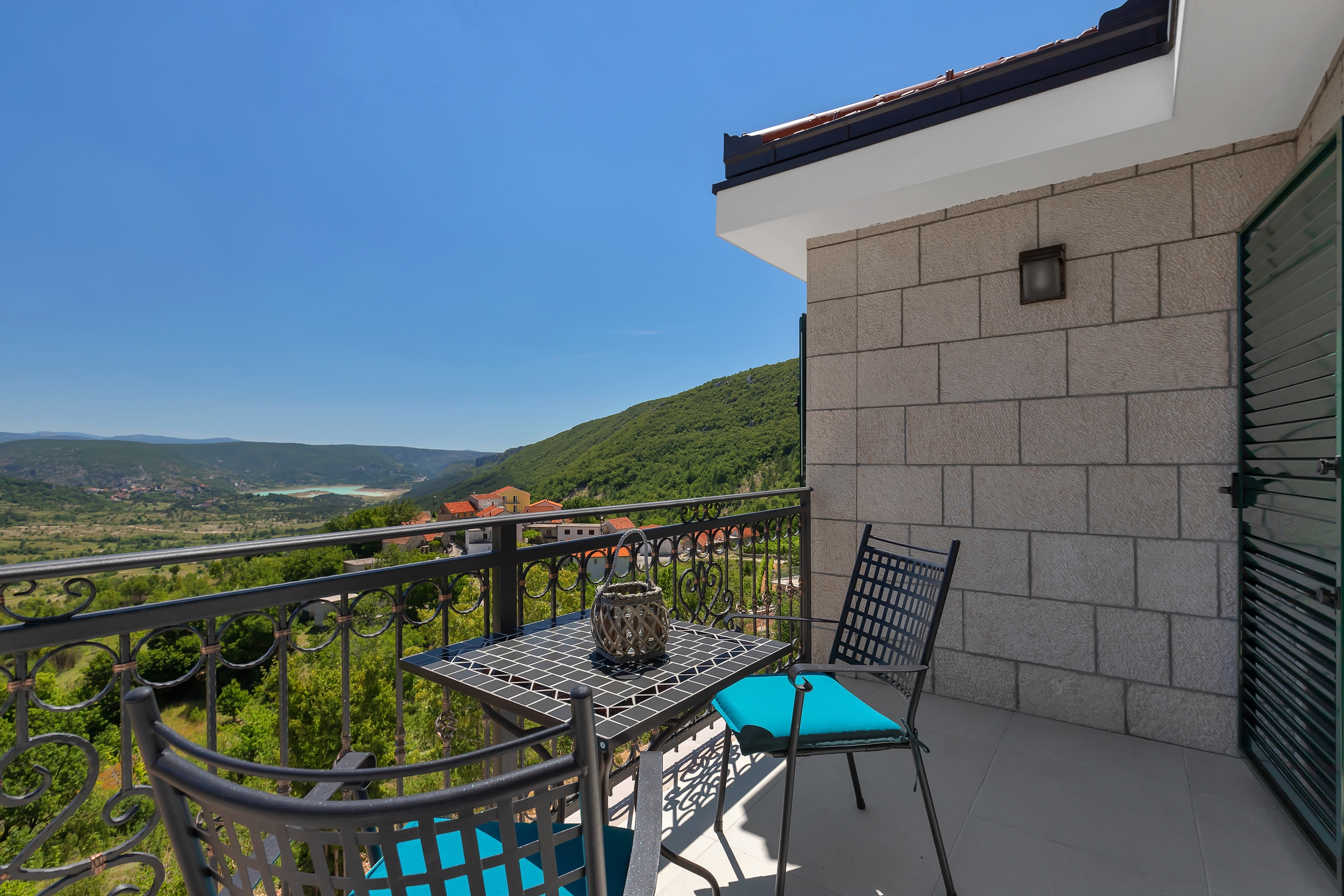Comfortable and spacious house with terrace Studenci, Zagora  K