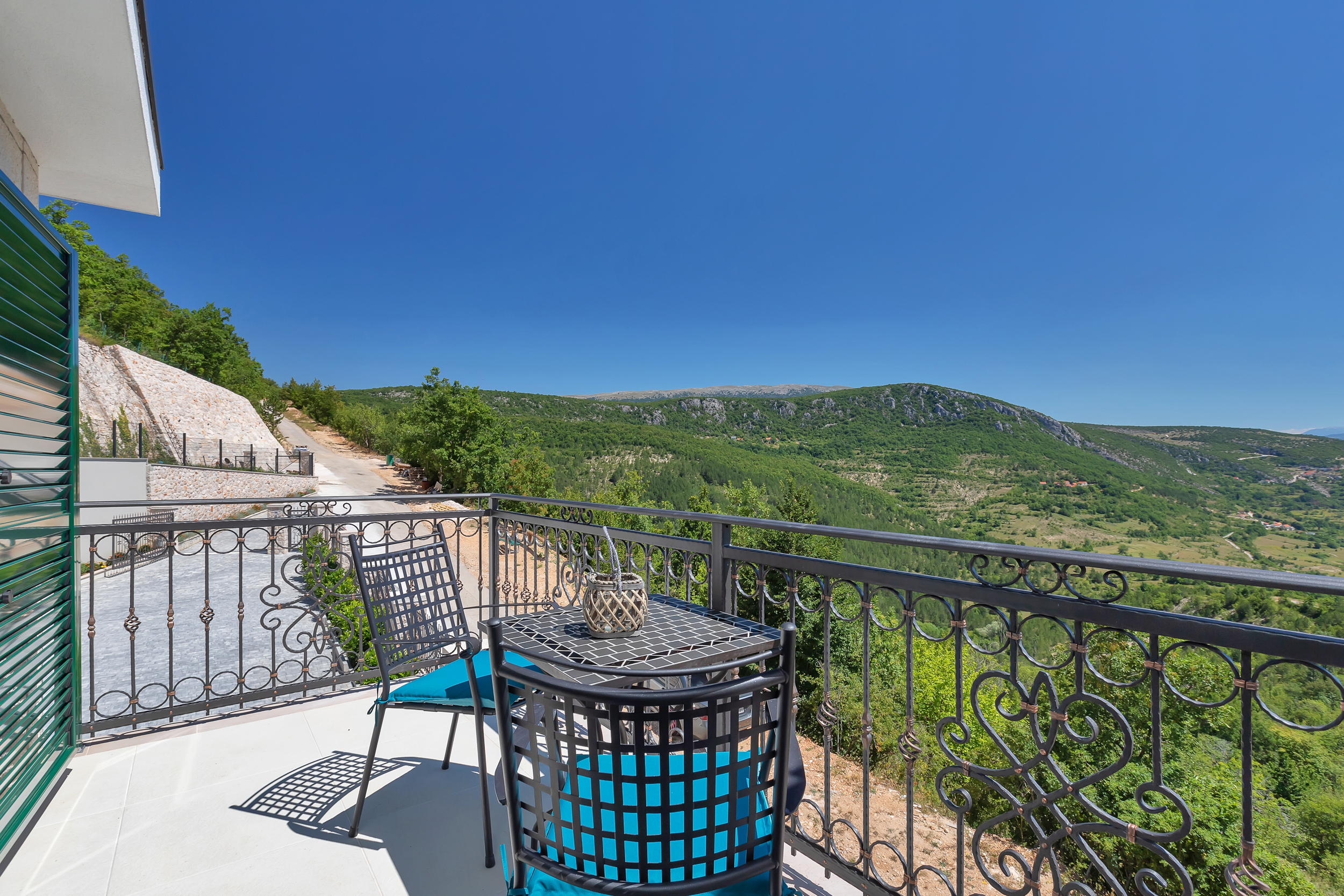 Comfortable and spacious house with terrace Studenci, Zagora  K