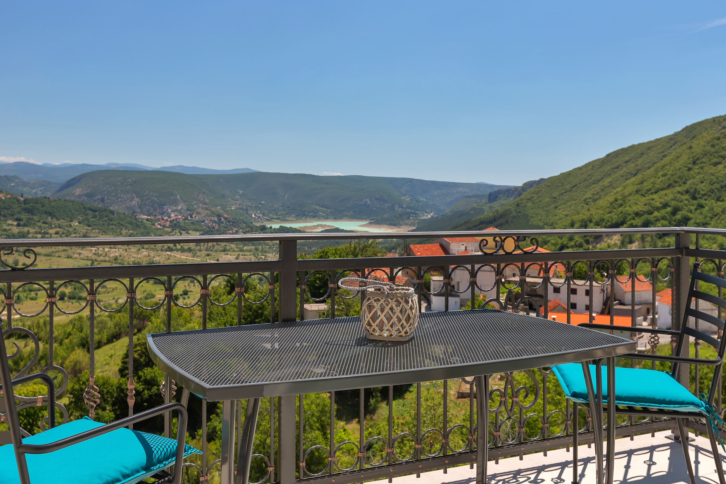 Comfortable and spacious house with terrace Studenci, Zagora  K