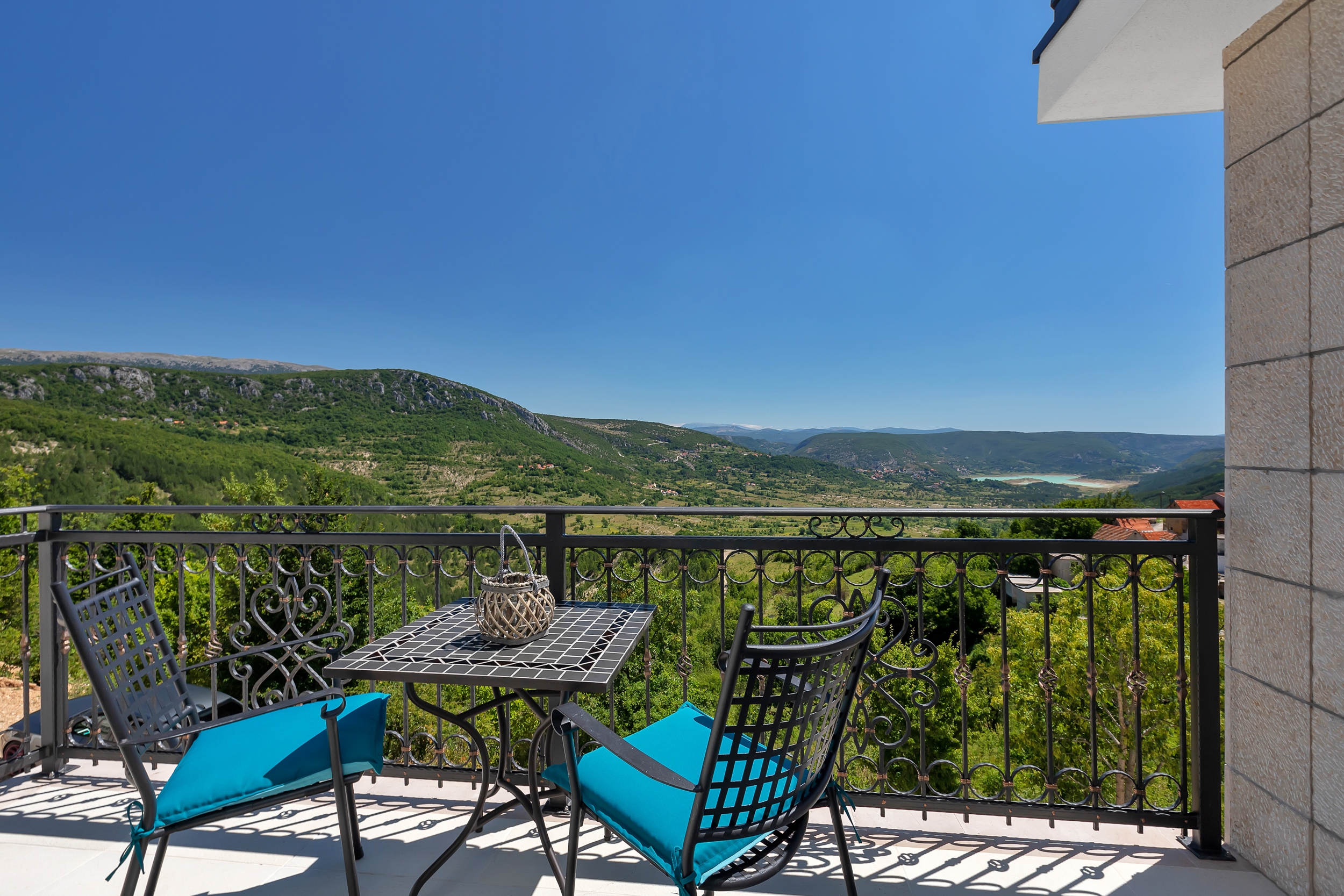 Comfortable and spacious house with terrace Studenci, Zagora  K
