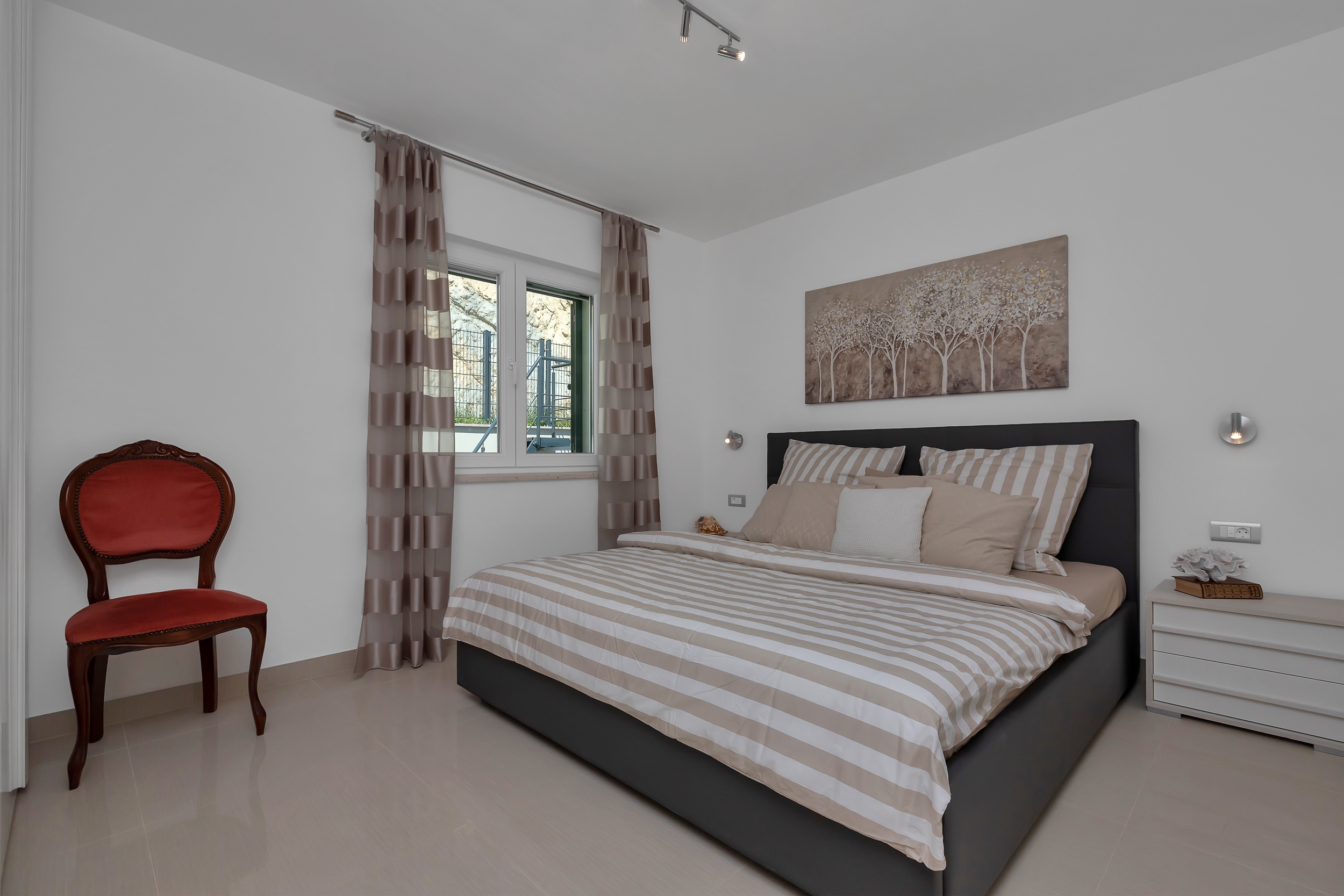 Comfortable and spacious house with terrace Studenci, Zagora  K