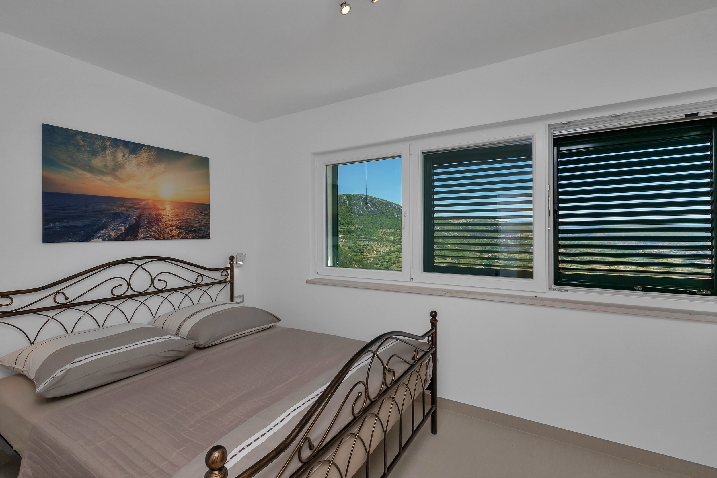 Comfortable and spacious house with terrace Studenci, Zagora  K