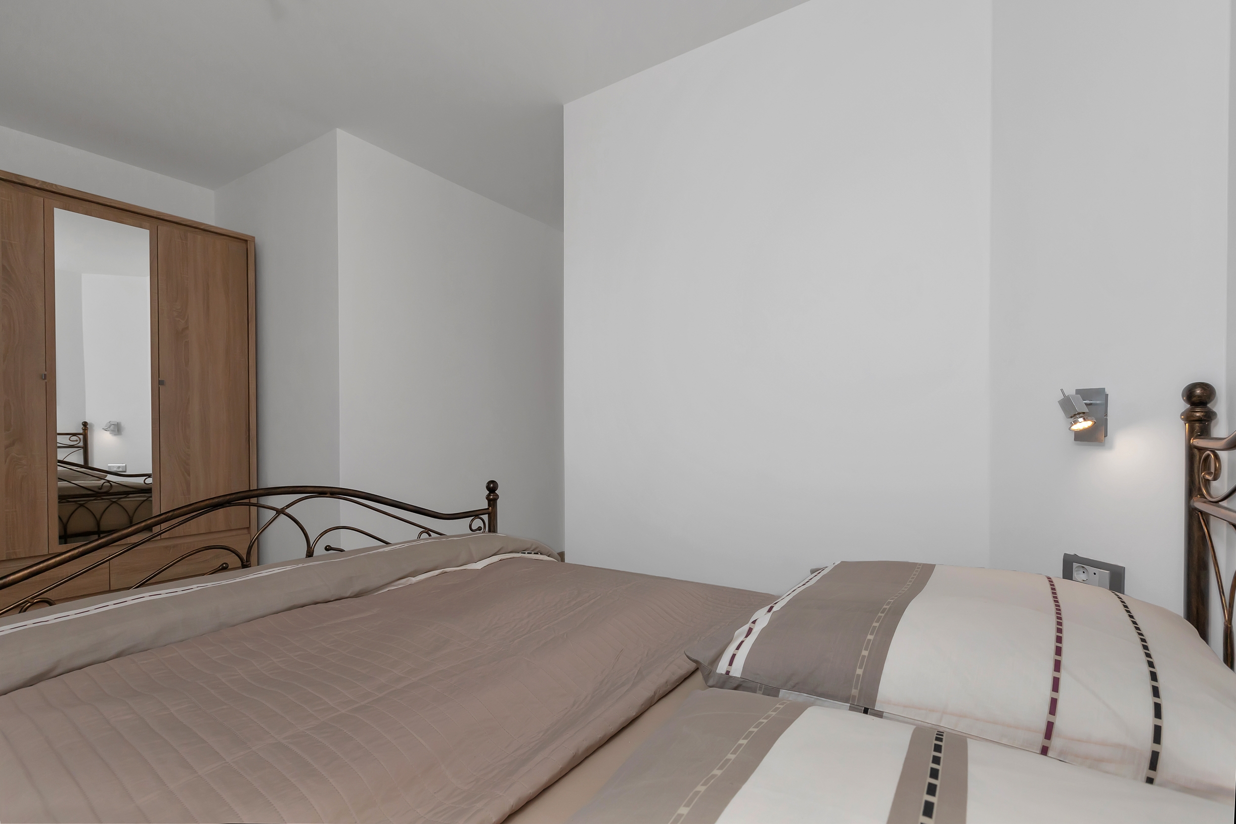 Comfortable and spacious house with terrace Studenci, Zagora  K