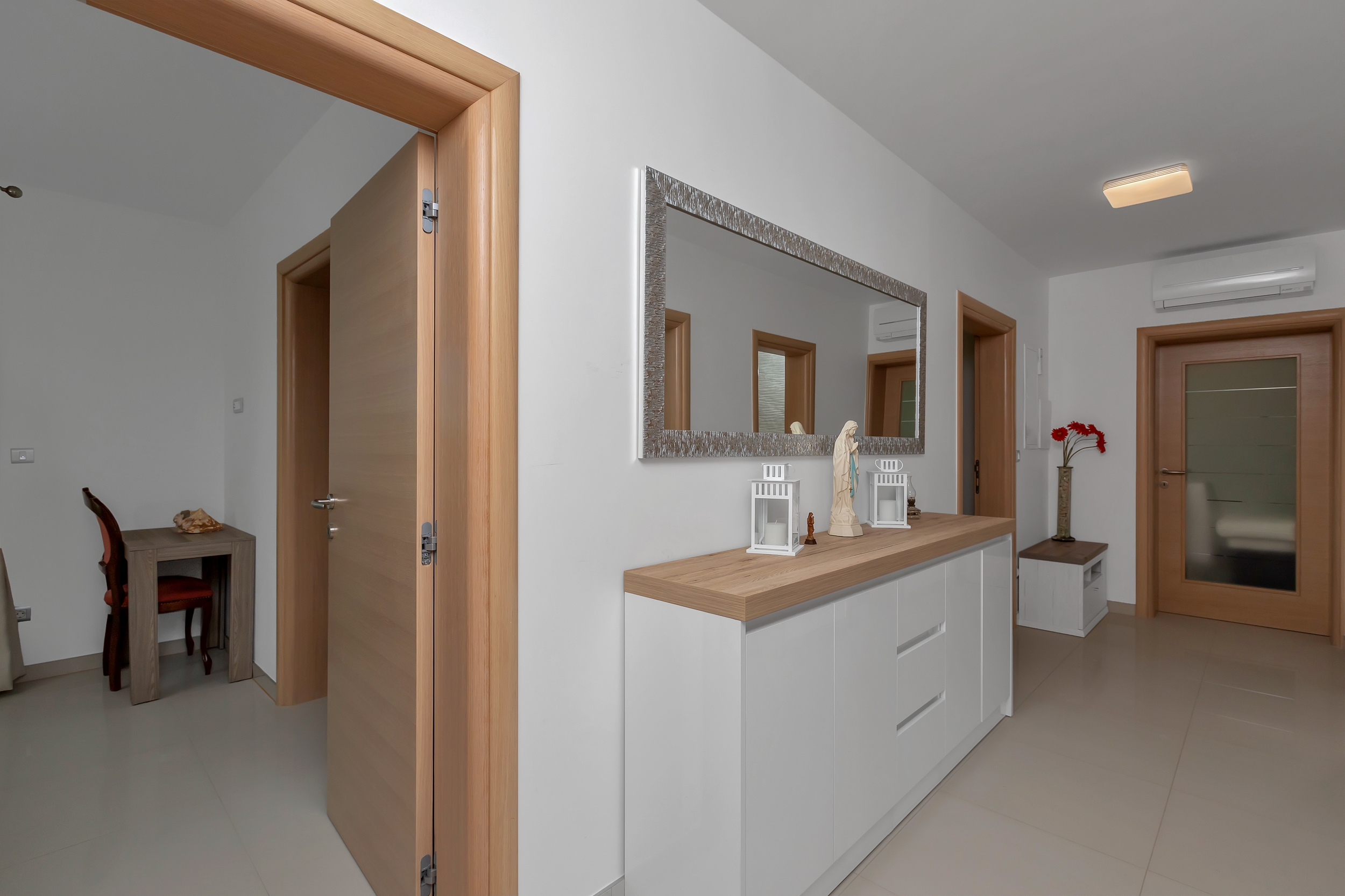 Comfortable and spacious house with terrace Studenci, Zagora  K