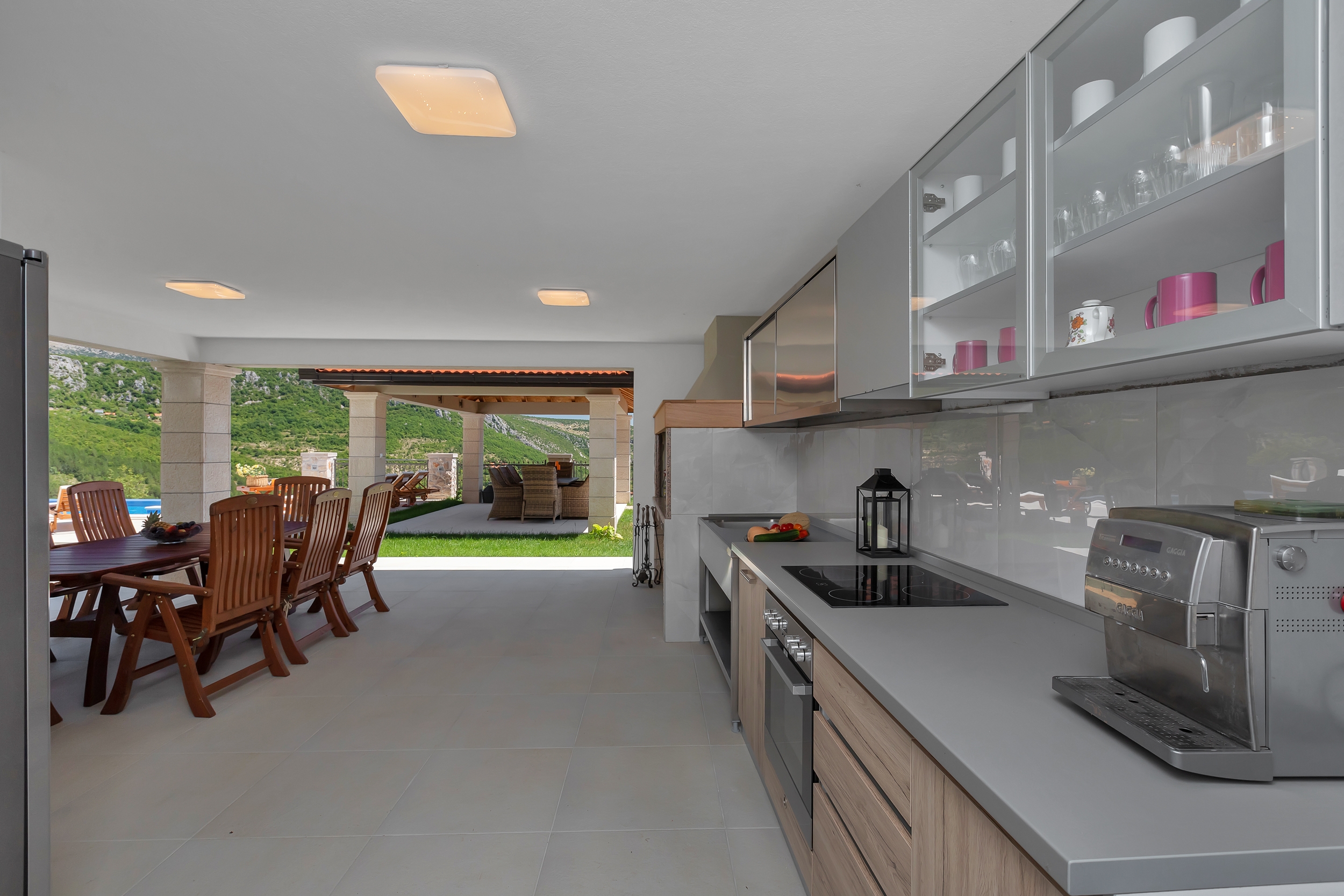 Comfortable and spacious house with terrace Studenci, Zagora  K