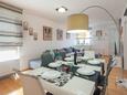 Столовая Zadar, Столовая в размещении типа apartment, доступный кондиционер и WiFi.