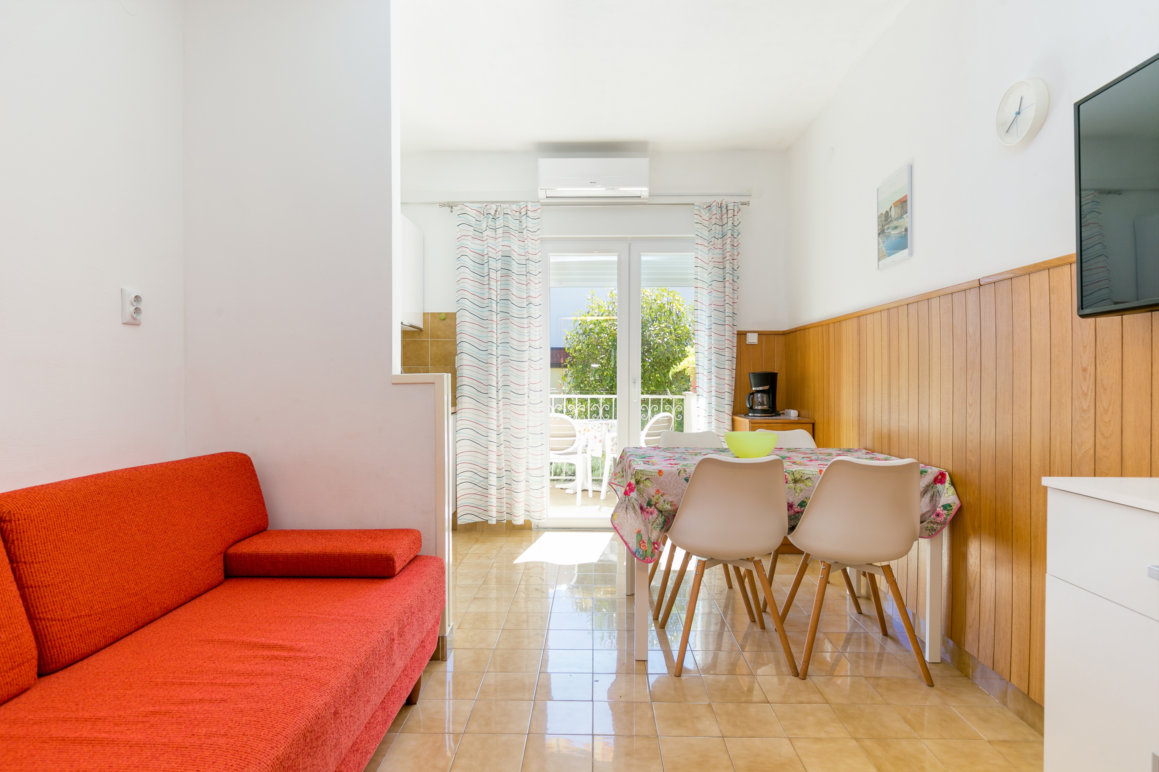 One bedroom apartment with terrace Seget Vranjica, Trogir (A-18487-b)