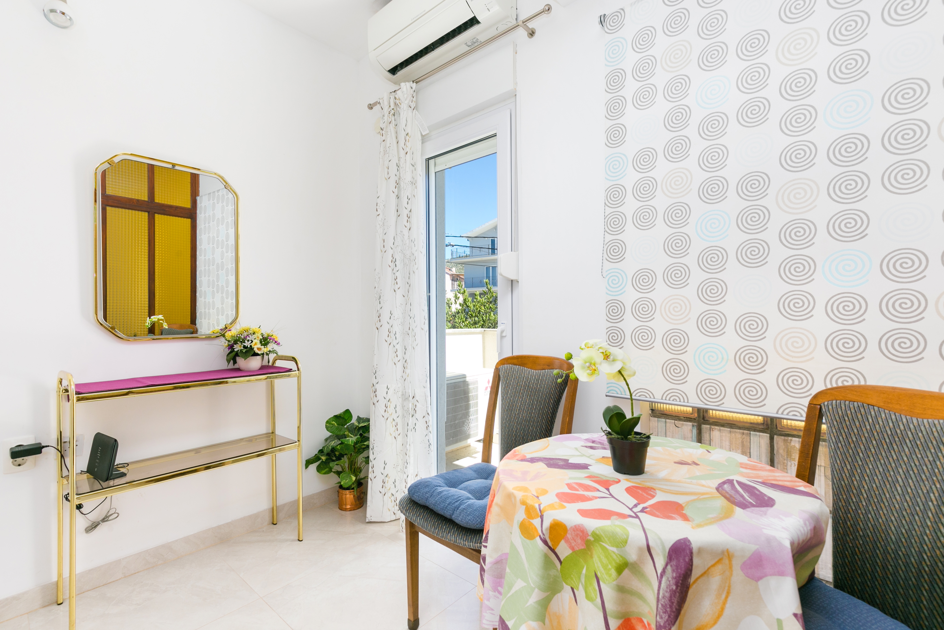 Two bedroom apartment with terrace and sea view Seget Vranjica, Trogir  A-c