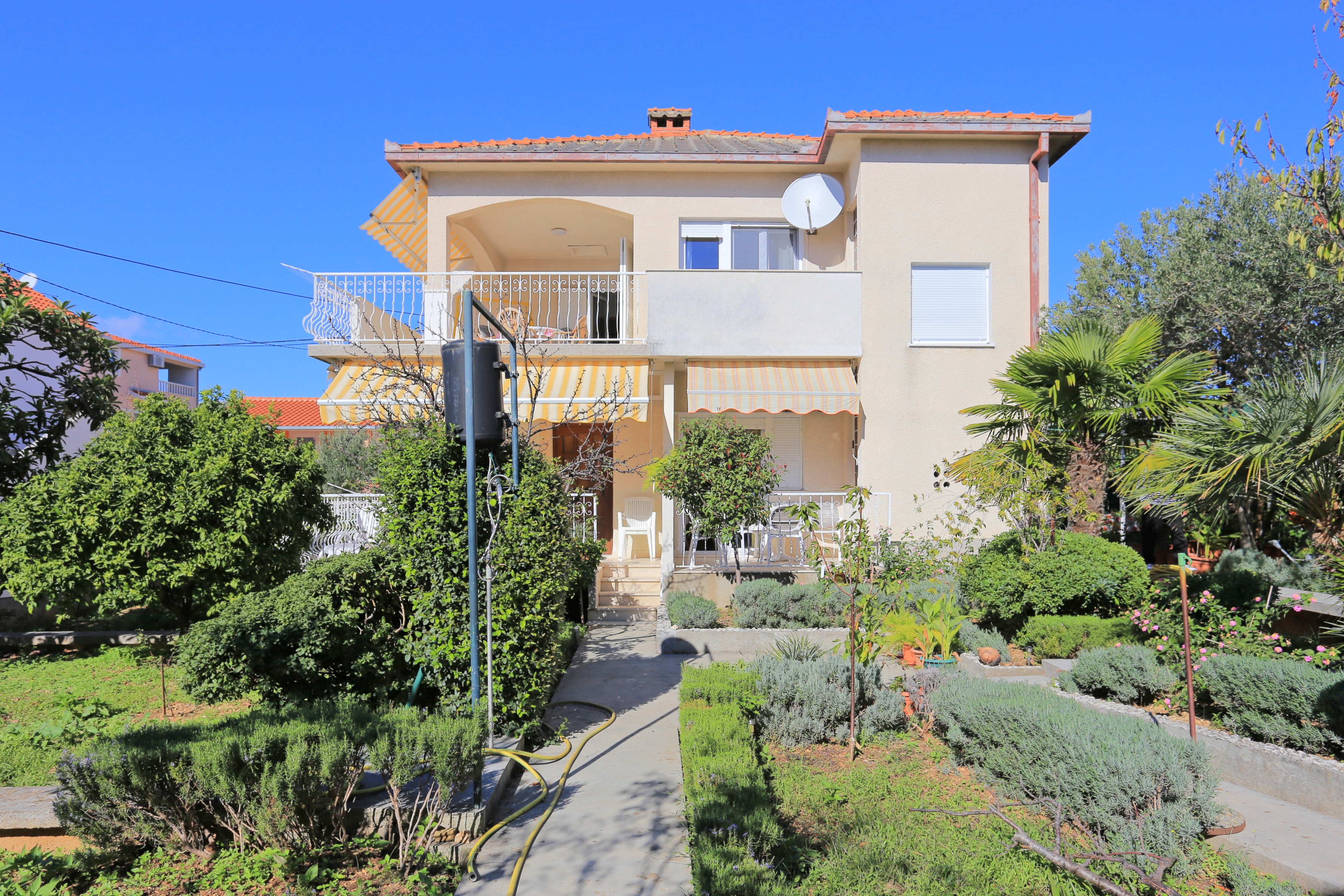 One bedroom apartment with terrace Seget Vranjica, Trogir (A-18487-b) One bedroom apartment with terrace Seget Vranjica, Trogir (A-18487-b)