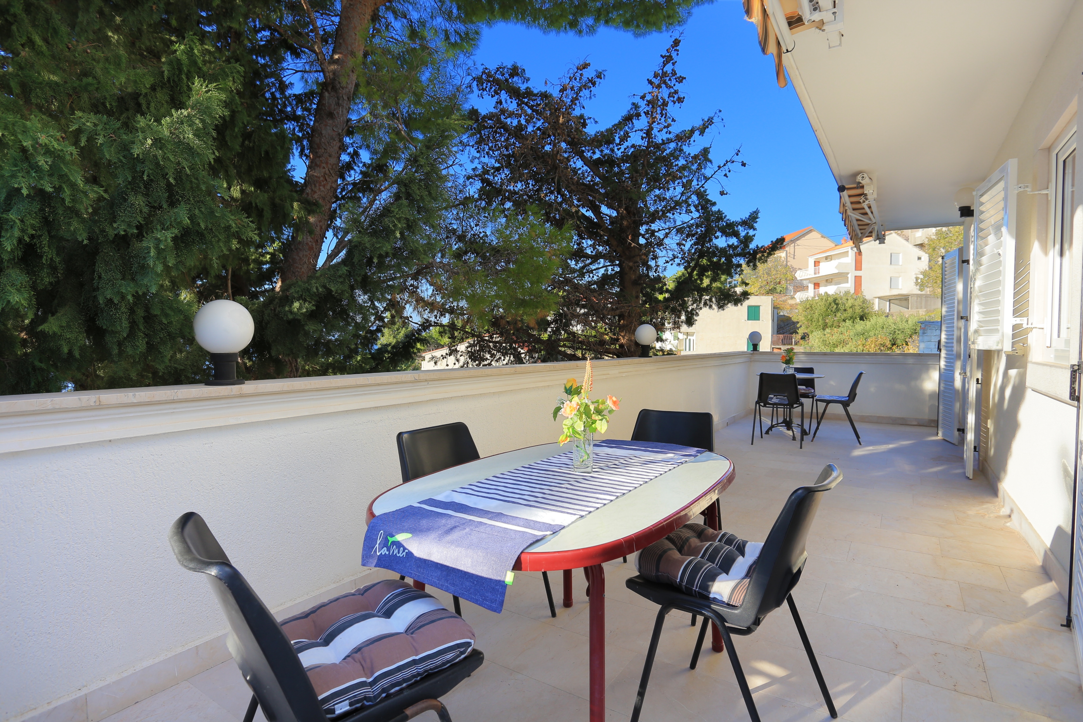 One bedroom apartment with terrace and sea view Marušići, Omiš (A-18497-a)