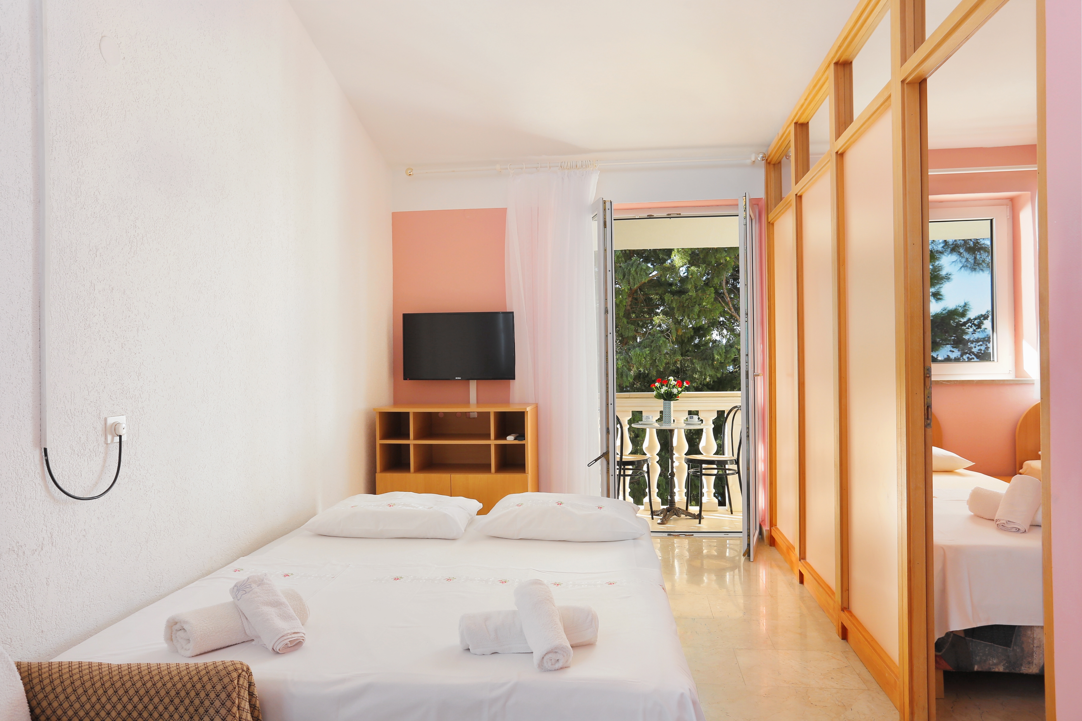 One bedroom apartment with balcony and sea view Marušići, Omiš (A-18497-b) One bedroom apartment with balcony and sea view Marušići, Omiš (A-18497-b)