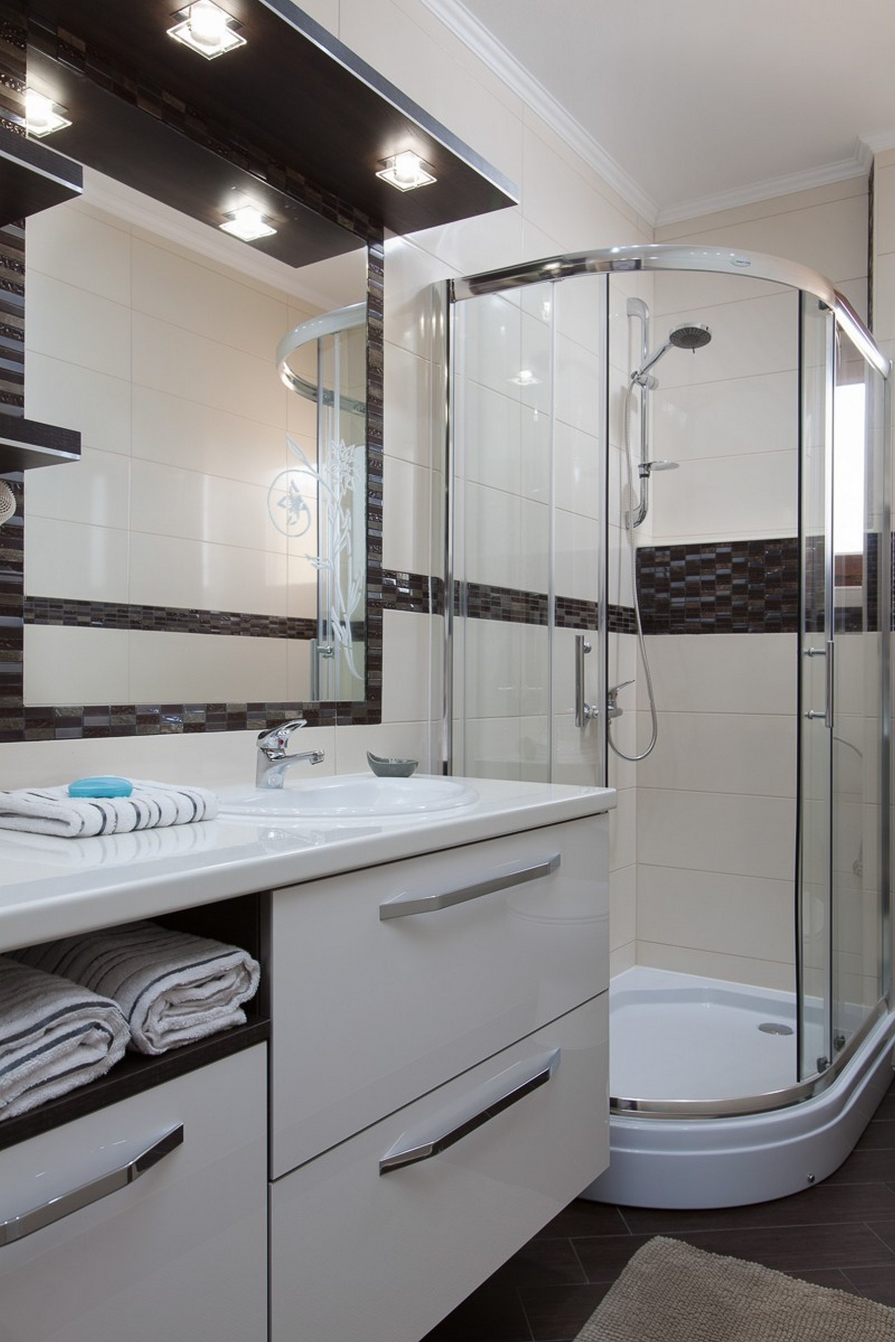 Comfortable and spacious house with terrace and sea view Vir  K
