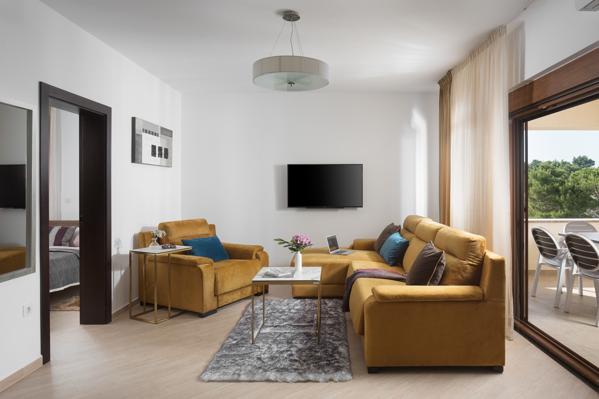 Comfortable and spacious house with terrace and sea view Vir  K