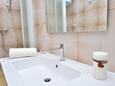 Ванная комната 1 Privlaka, Ванная комната 1 в размещении типа house, Домашние животные допускаются и WiFi.