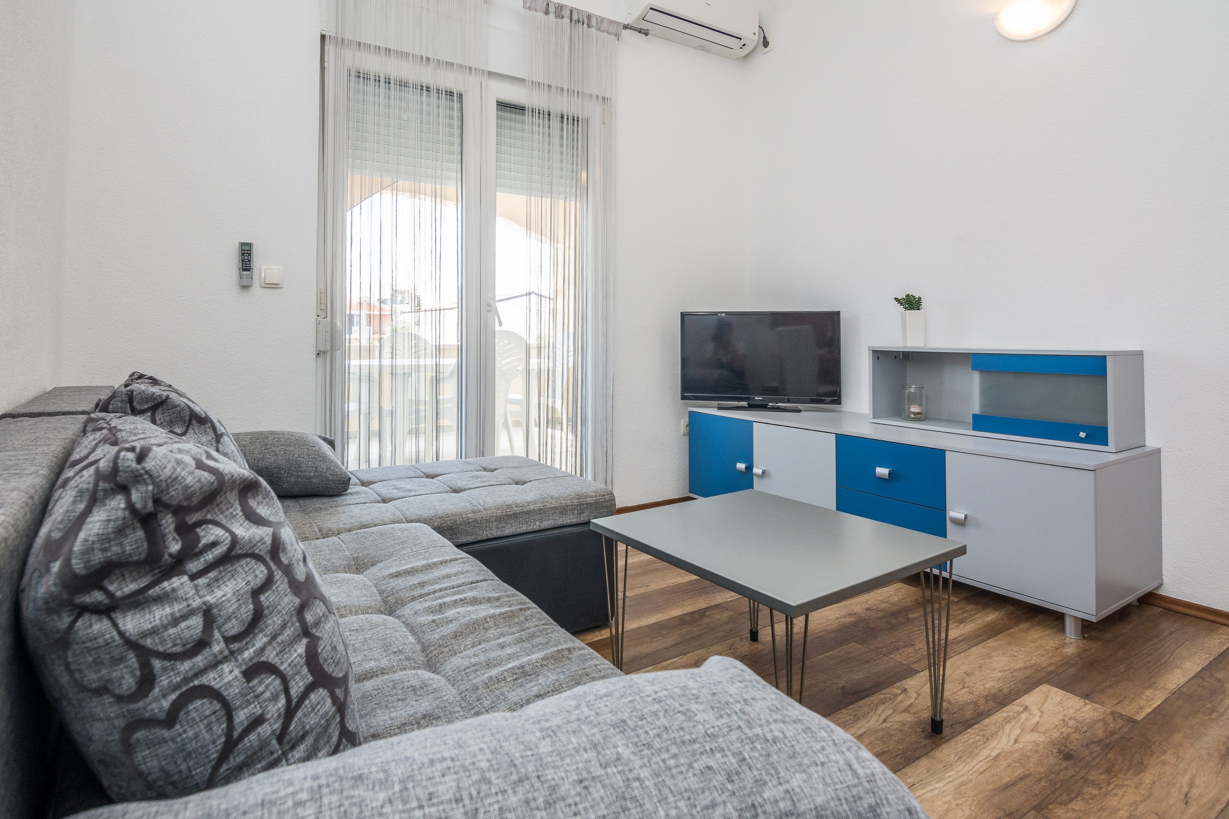 One bedroom apartment with terrace Vir (A-18518-a) One bedroom apartment with terrace Vir (A-18518-a)