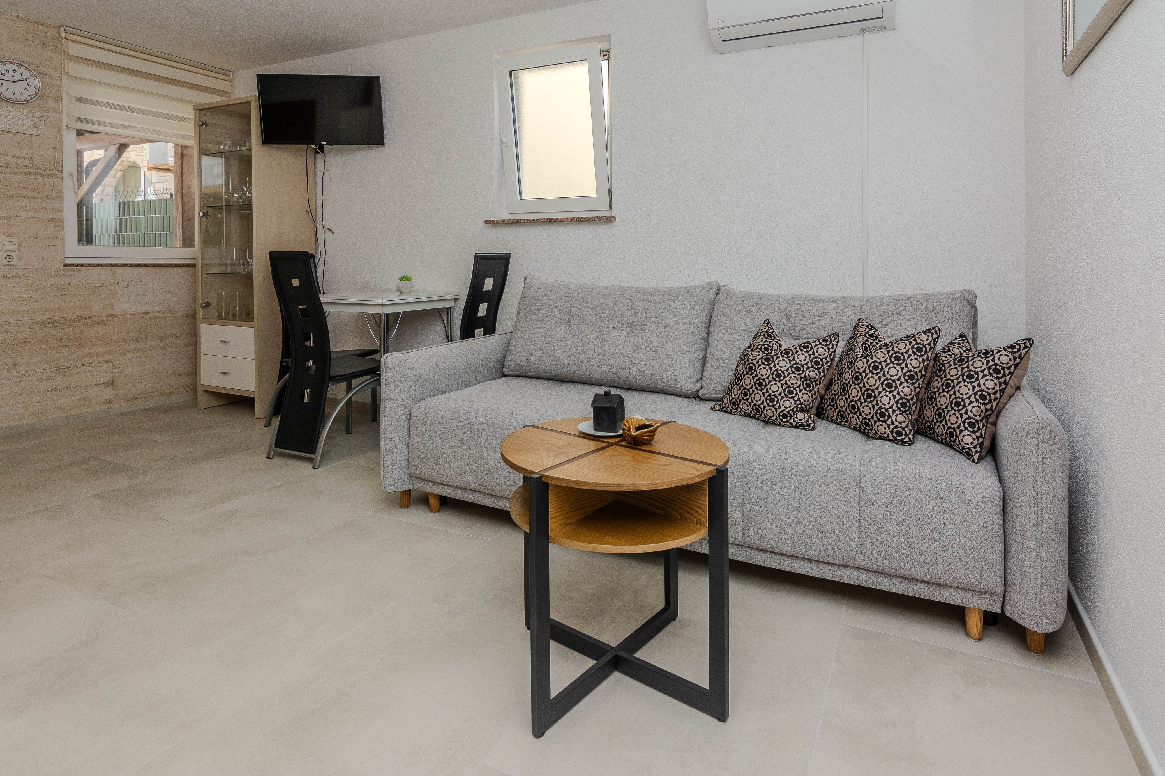 One bedroom apartment with terrace Vir (A-18523-c)