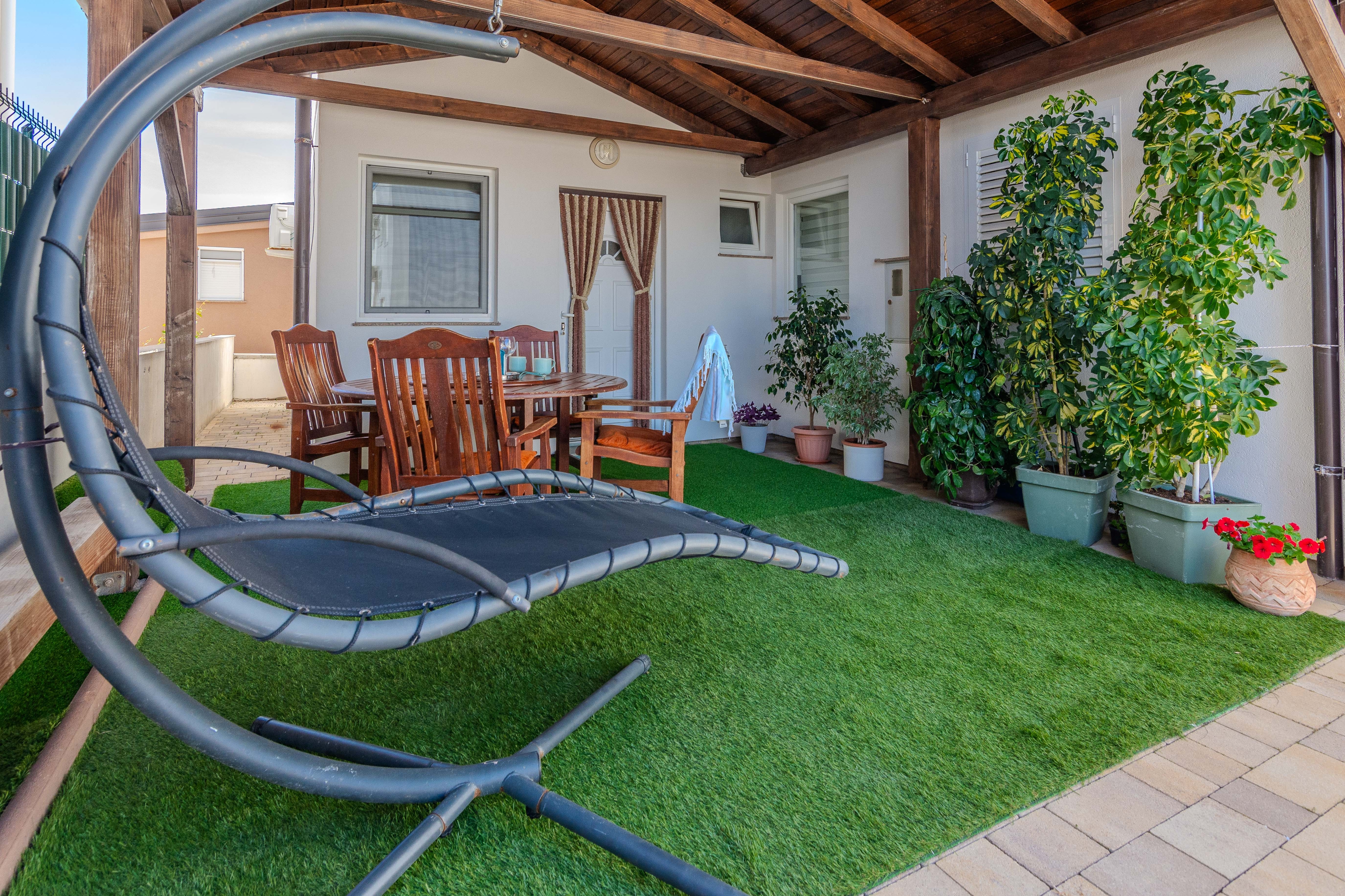 One bedroom apartment with terrace Vir (A-18523-c)