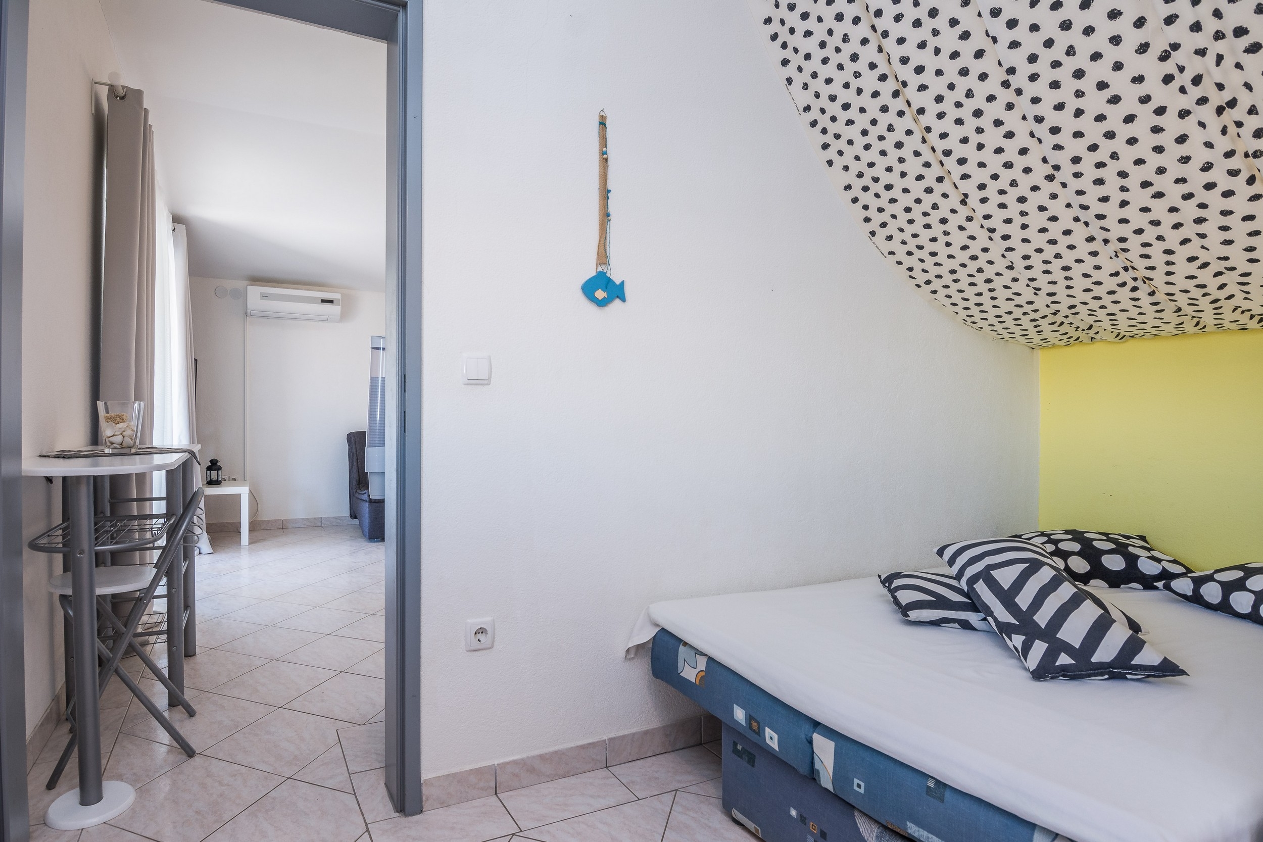 Studio flat with terrace and sea view Vir (AS-18525-a)