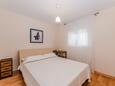 Ložnice 2 Vir - Lozice, Ložnice 2 v ubytování typu apartment, domácí mazlíčci povoleni a WiFi.