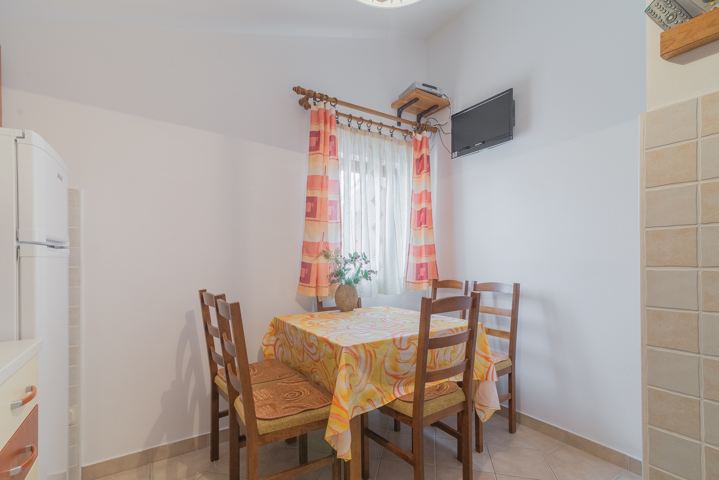 Two bedroom apartment with balcony Vir (A-18533-b)