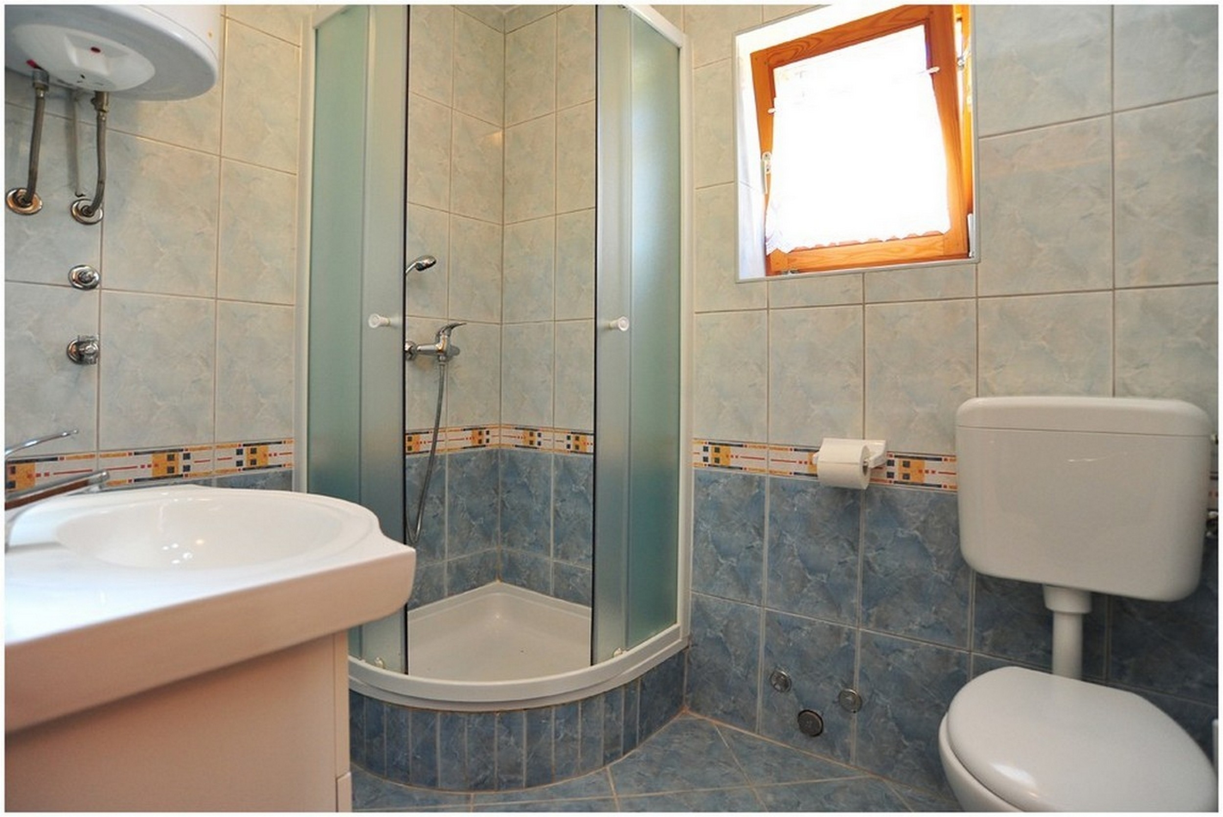 Two bedroom apartment with terrace Vir - Lozice, Vir  A-a