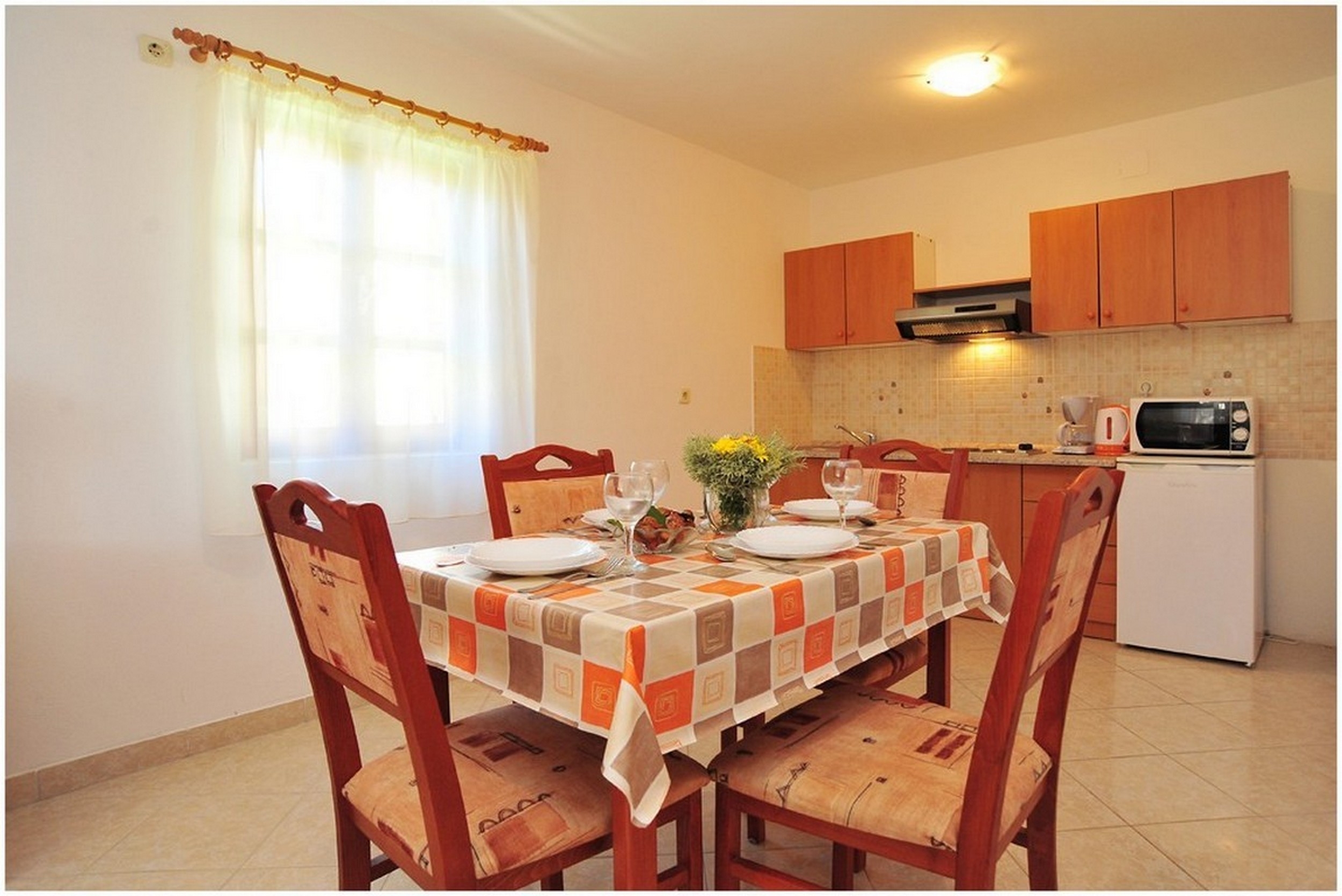 Two bedroom apartment with terrace Vir - Lozice, Vir  A-a