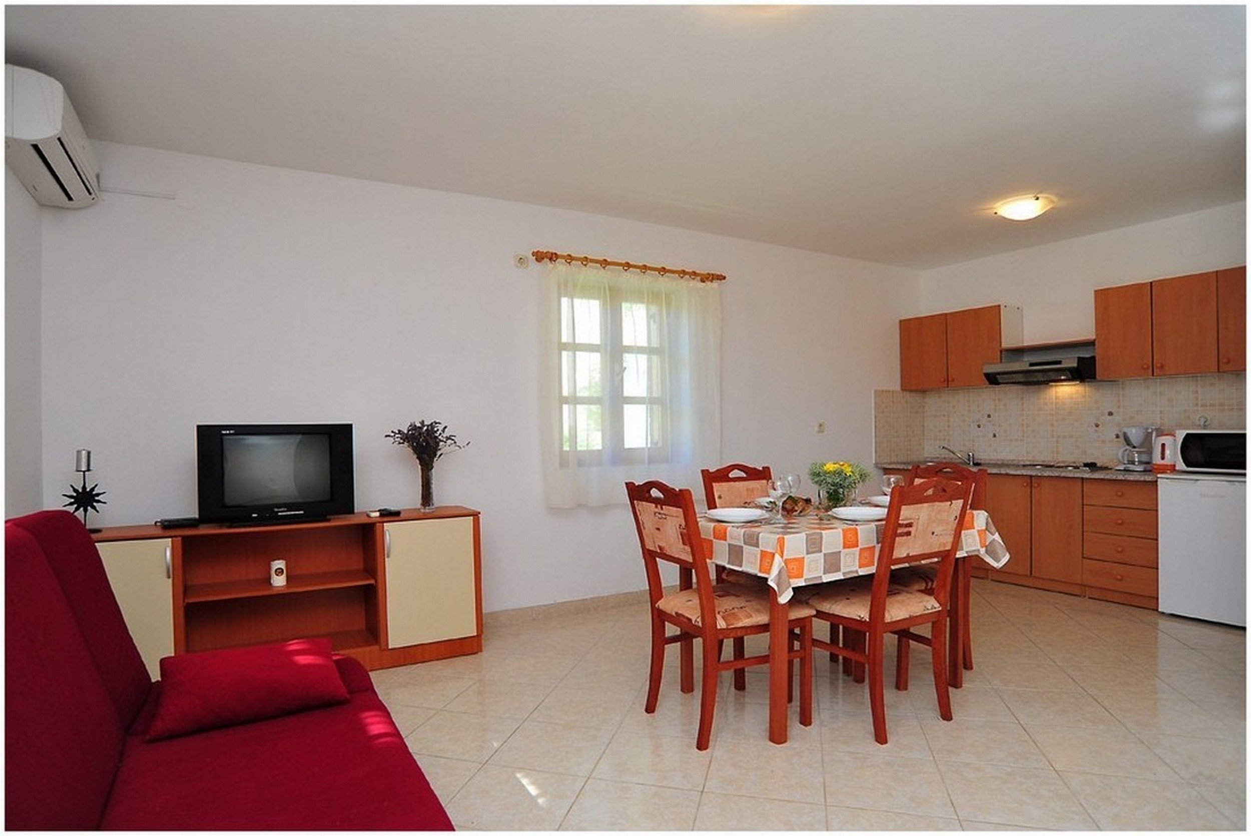 Two bedroom apartment with terrace Vir - Lozice, Vir  A-a